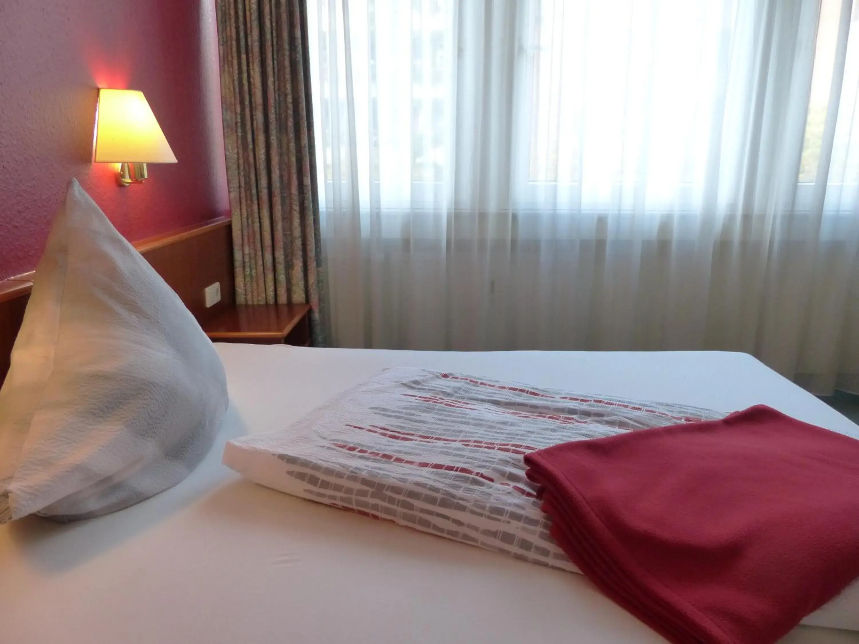 Bed in Hotel Am Düsseldorfer Platz Bed in Hotel Am Düsseldorfer Platz