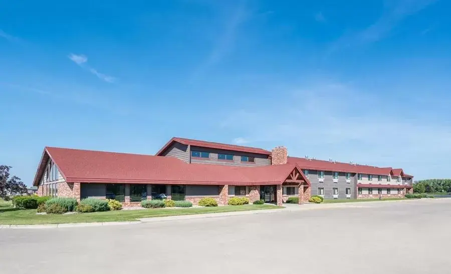 Property building in AmericInn by Wyndham Grafton Property building in AmericInn by Wyndham Grafton