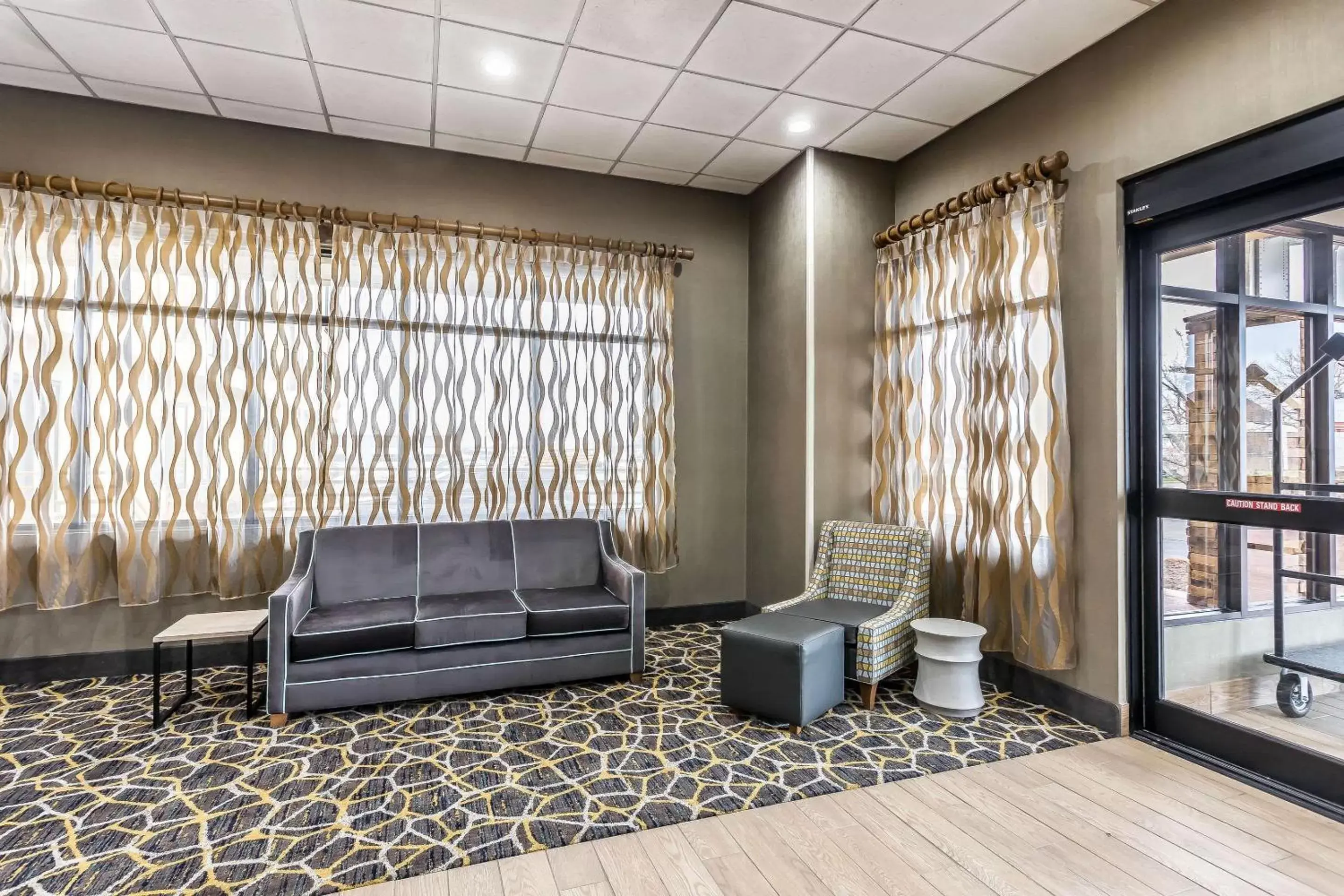 Lobby or reception, Seating Area in Comfort Inn SW Omaha I-80