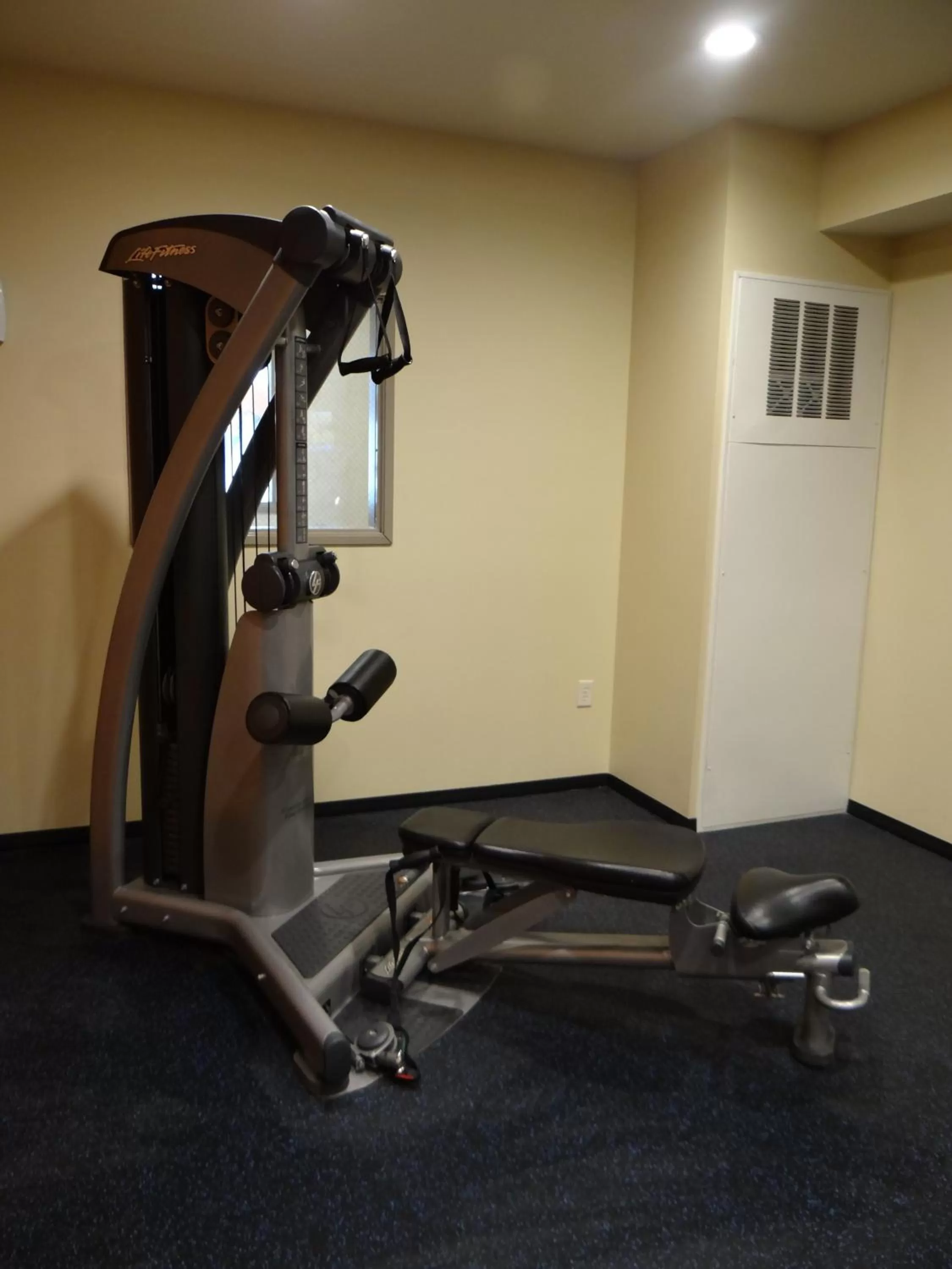 Fitness centre/facilities in Country Inn & Suites by Radisson, Salisbury, MD