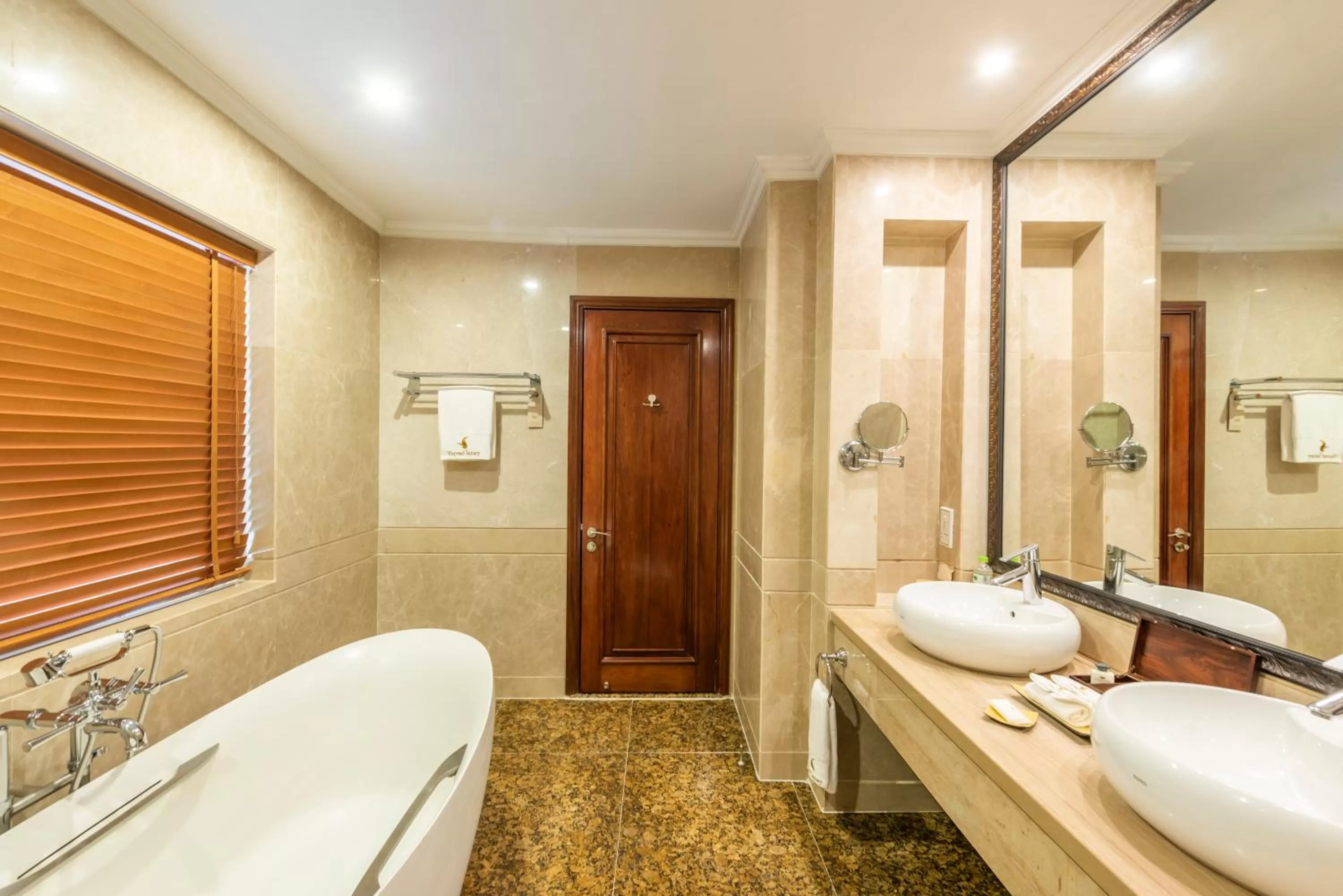 Shower in Vinpearl Luxury Nha Trang