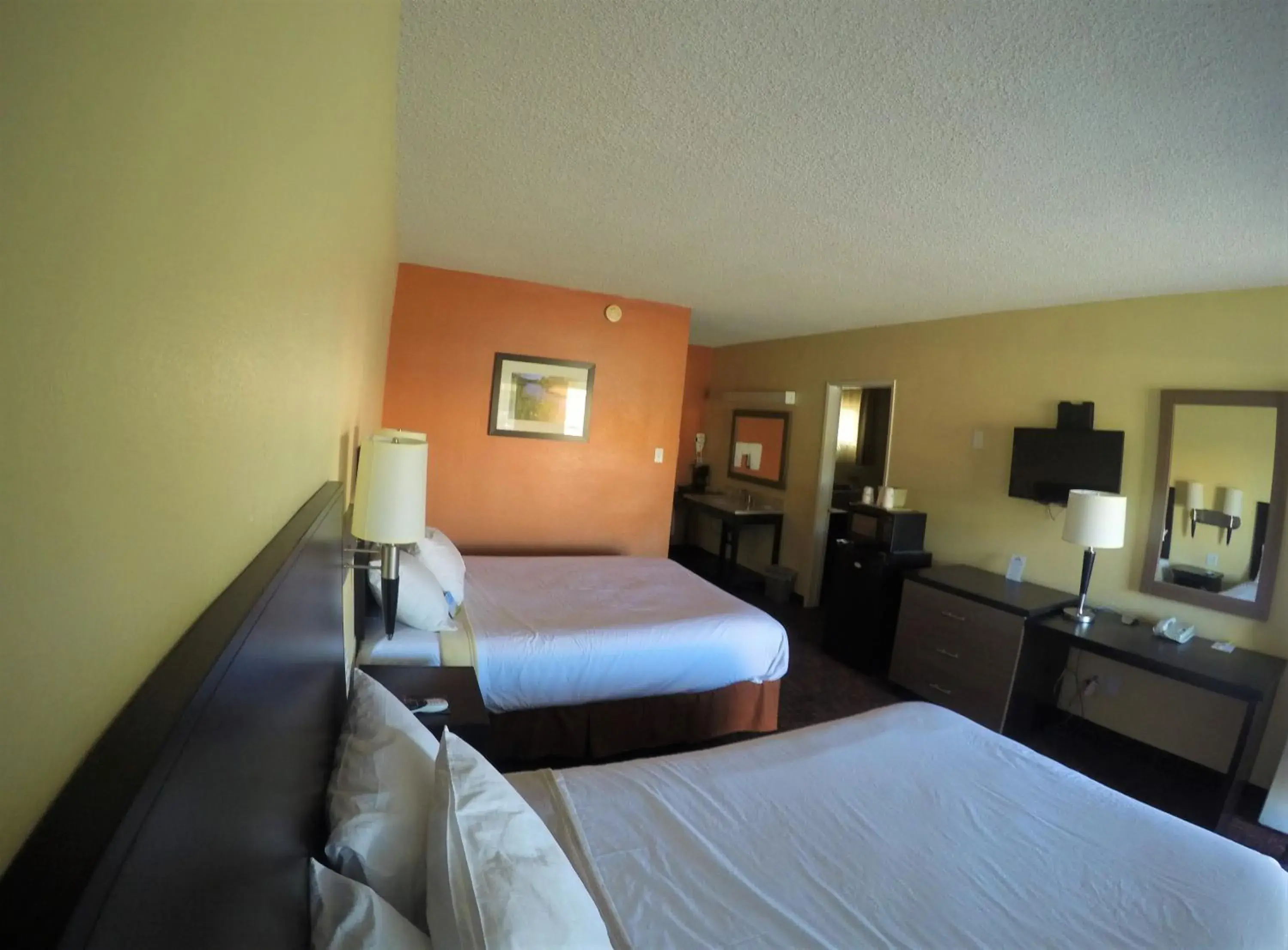 Photo of the whole room, Bed in Americas Best Value Inn Blythe