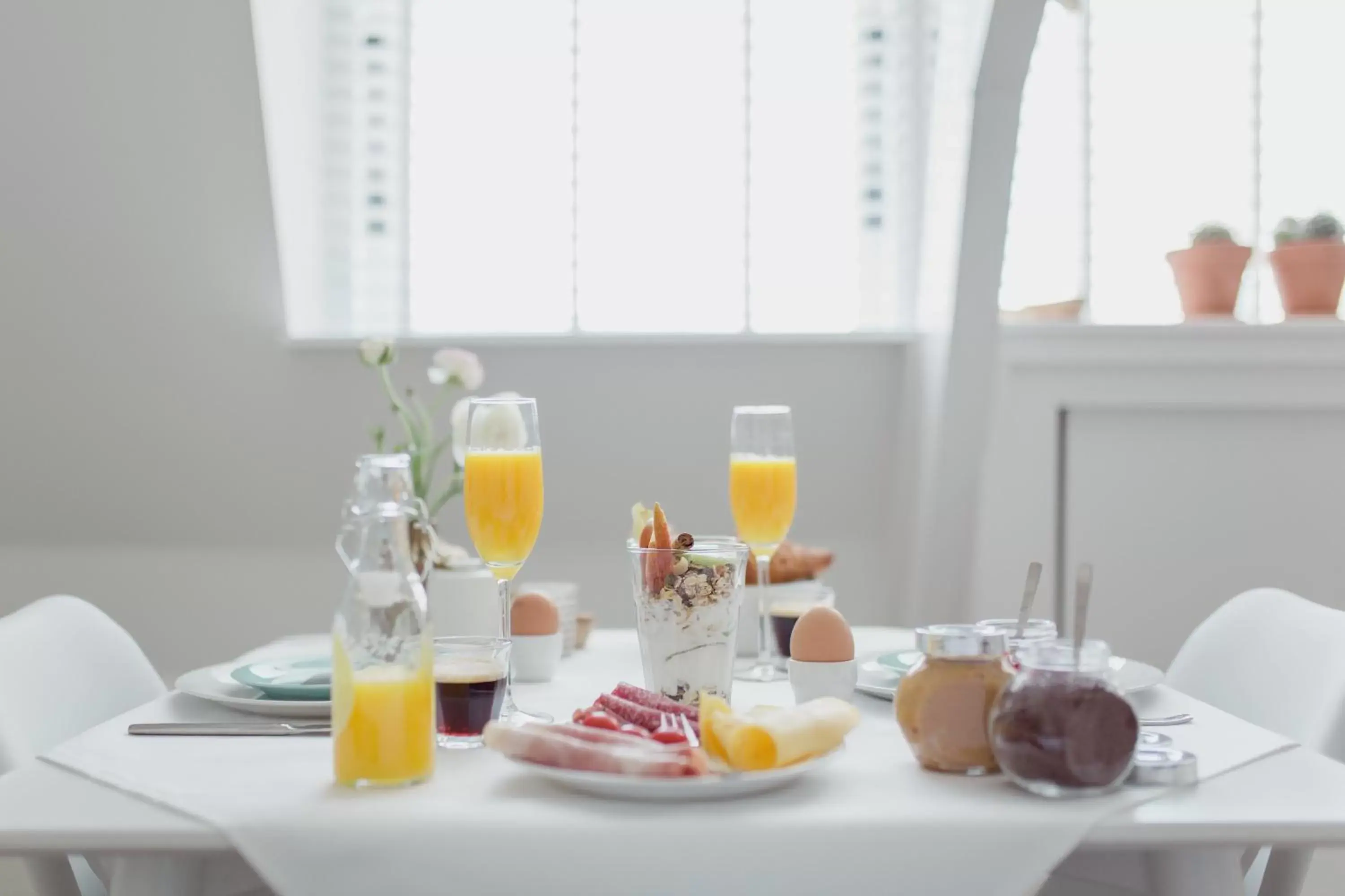 Continental breakfast in Studio De Bilt