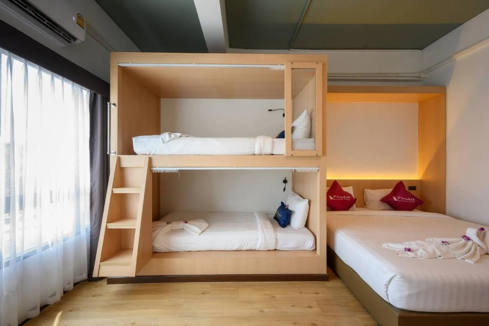 Bedroom, Bed in Phuket Airport Place