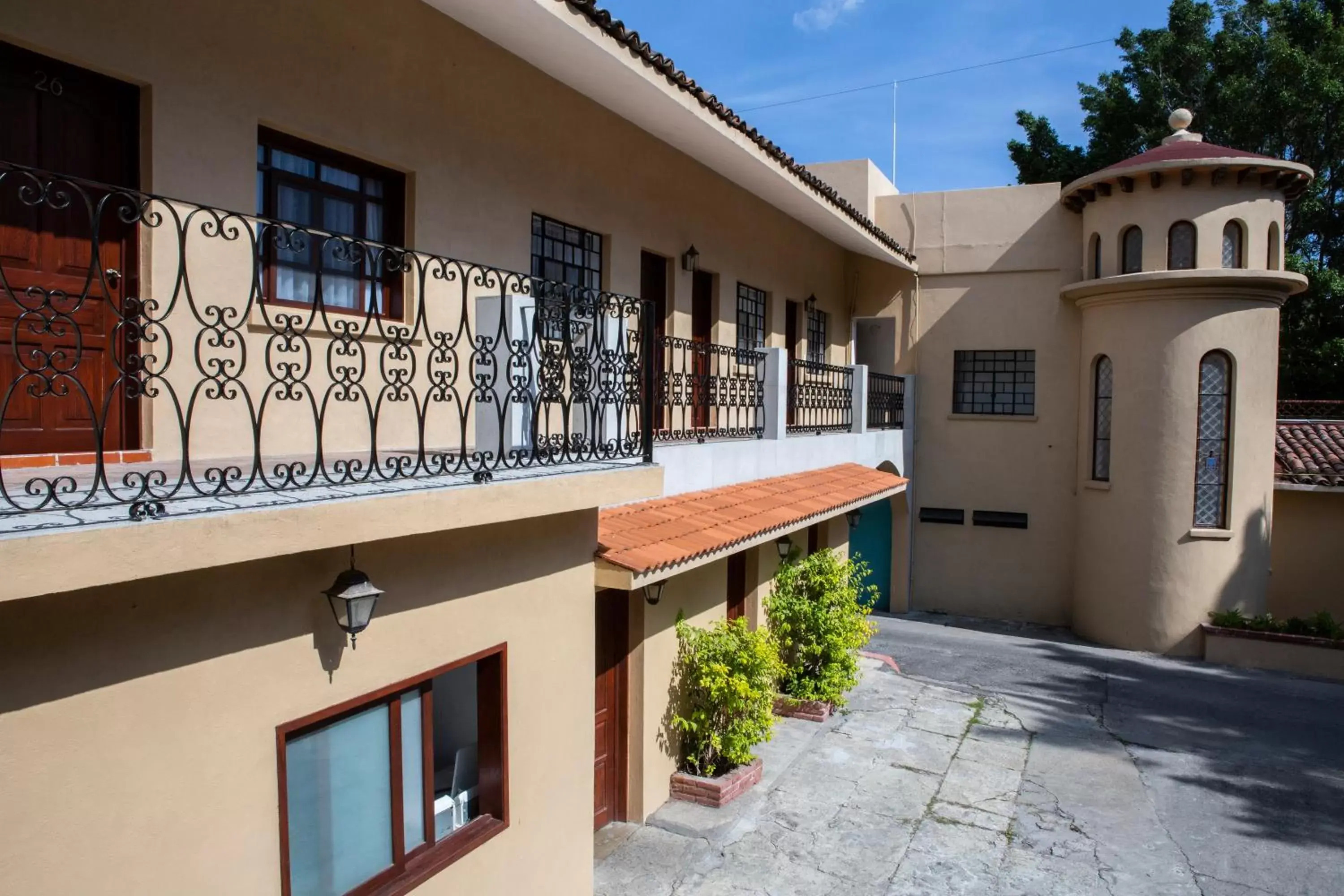 Photo of the whole room, Property Building in Hotel Spa Posada Tlaltenango