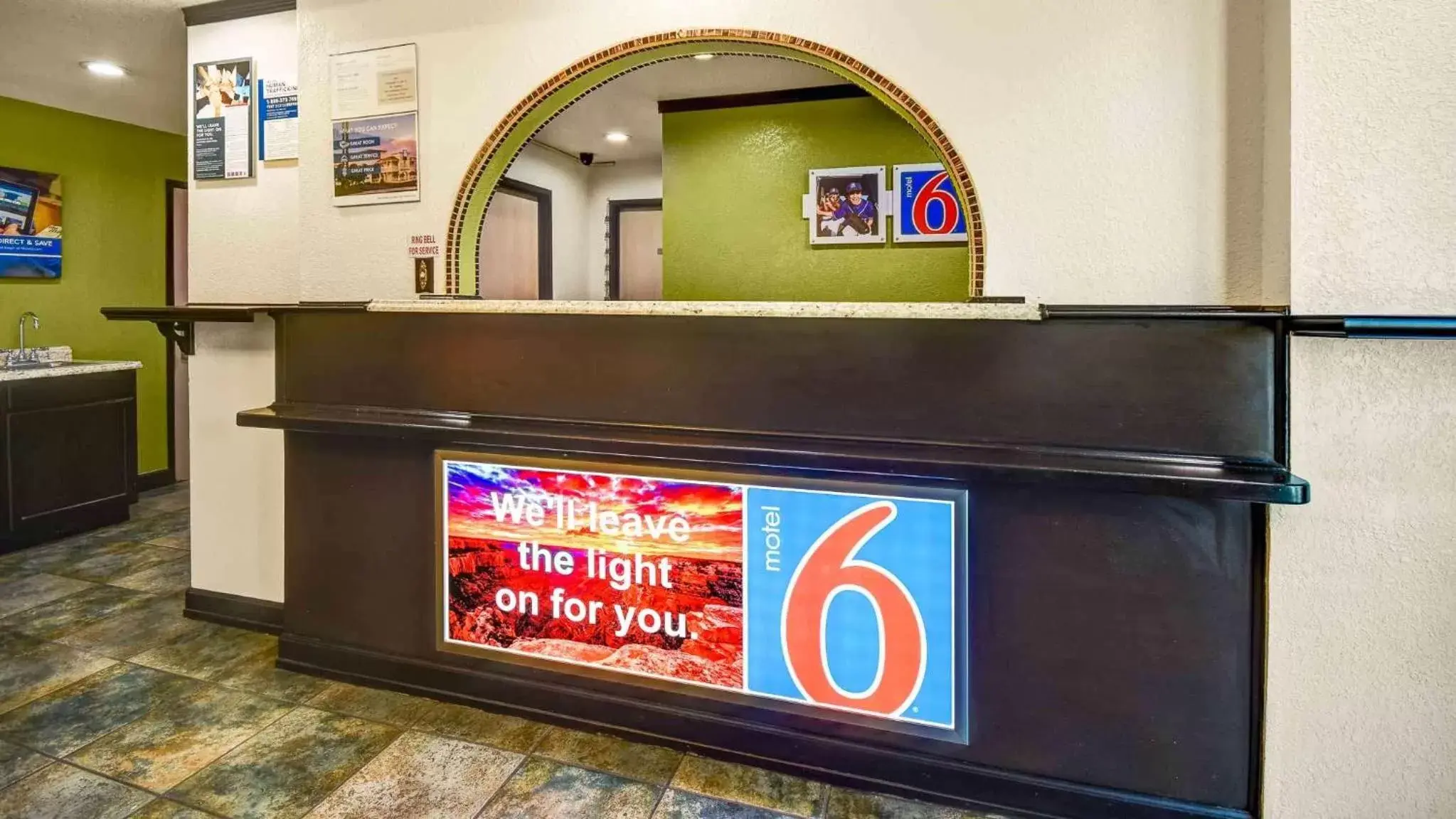 Lobby or reception, Lobby/Reception in Motel 6-Lake Havasu, AZ - Lakeside