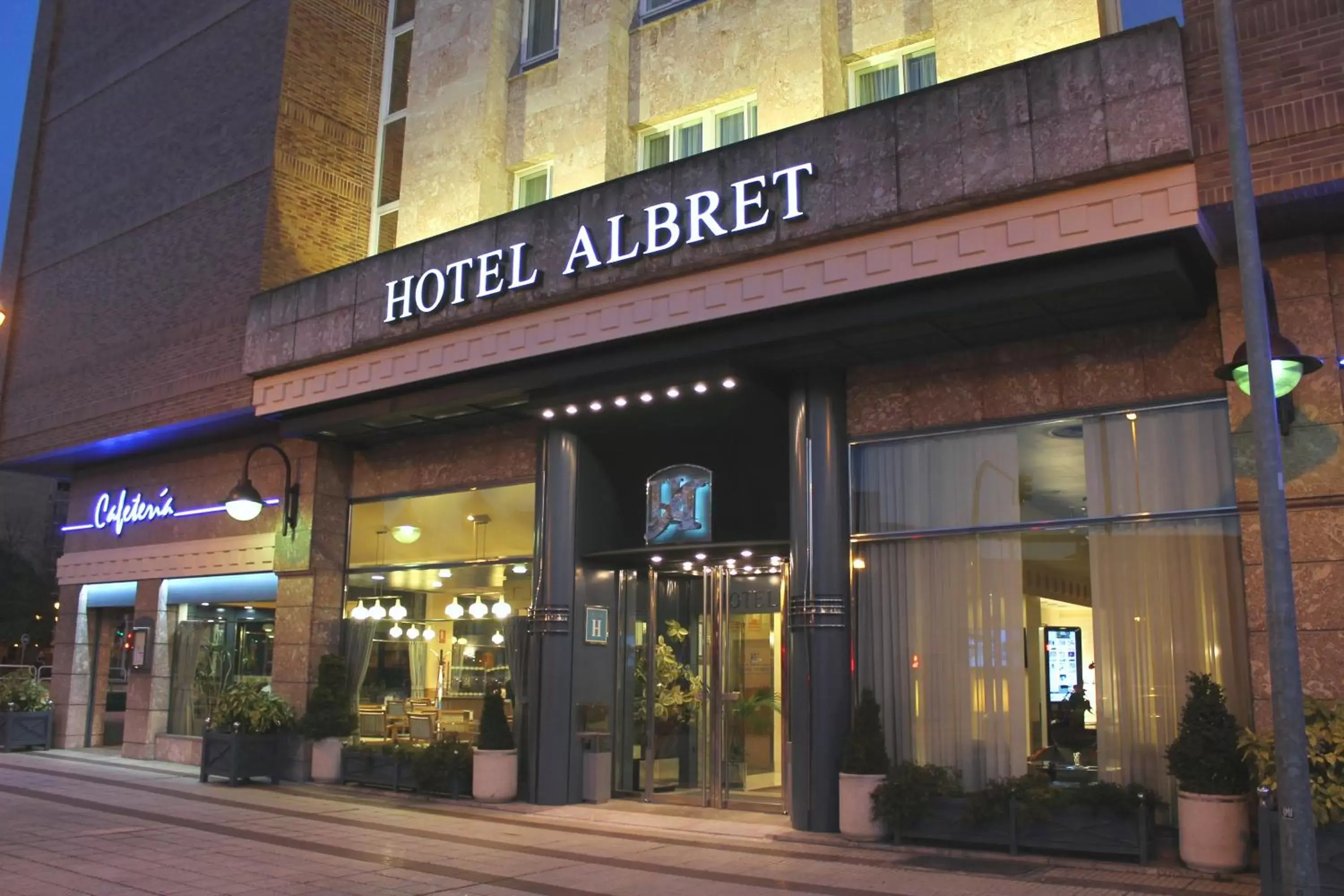 Facade/entrance in Hotel Albret