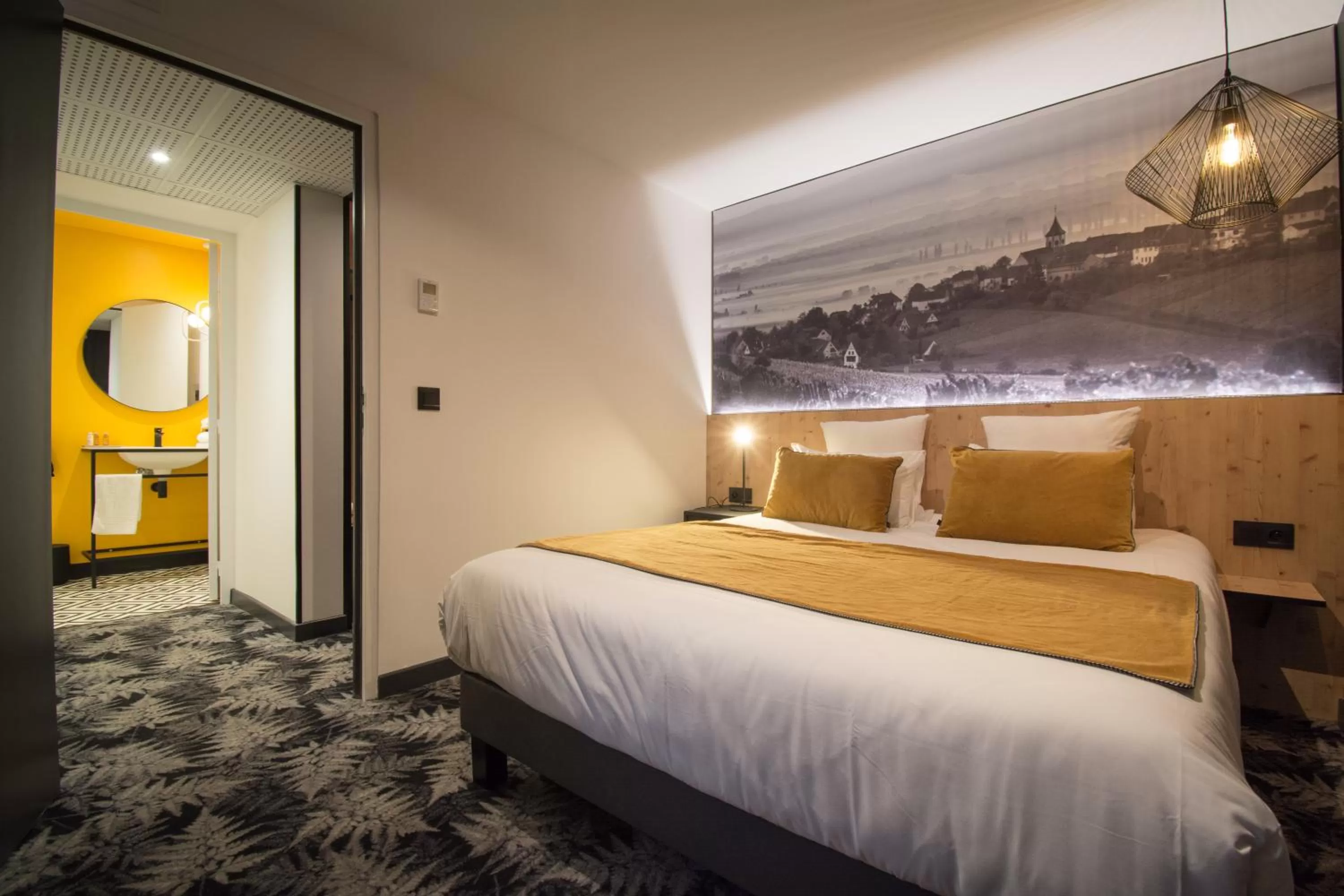 Bedroom, Bed in L' Hôtel & Spa Ribeauville- Haut-Koenigsbourg