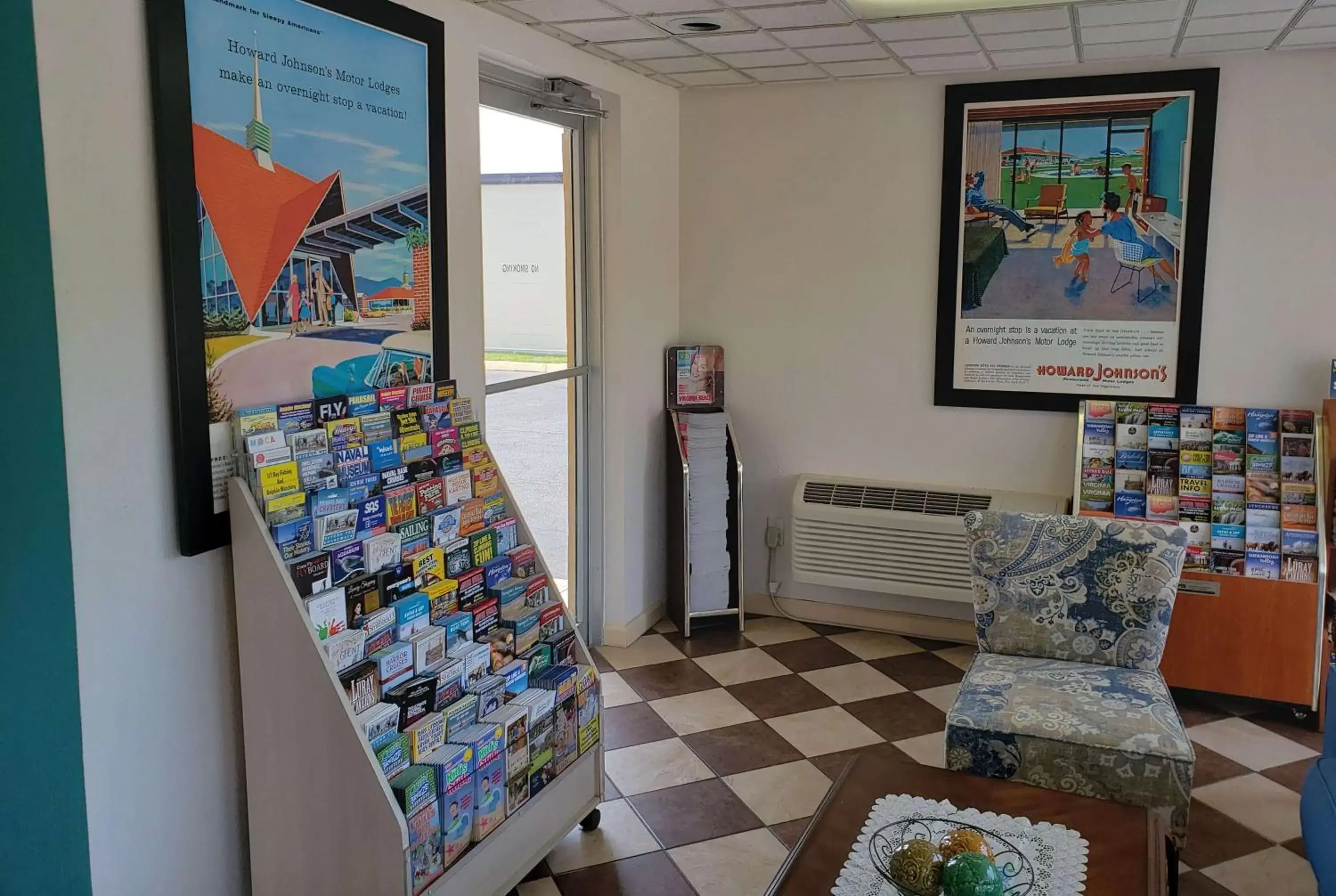 Lobby or reception in Howard Johnson by Wyndham Virginia Beach Lobby or reception in Howard Johnson by Wyndham Virginia Beach