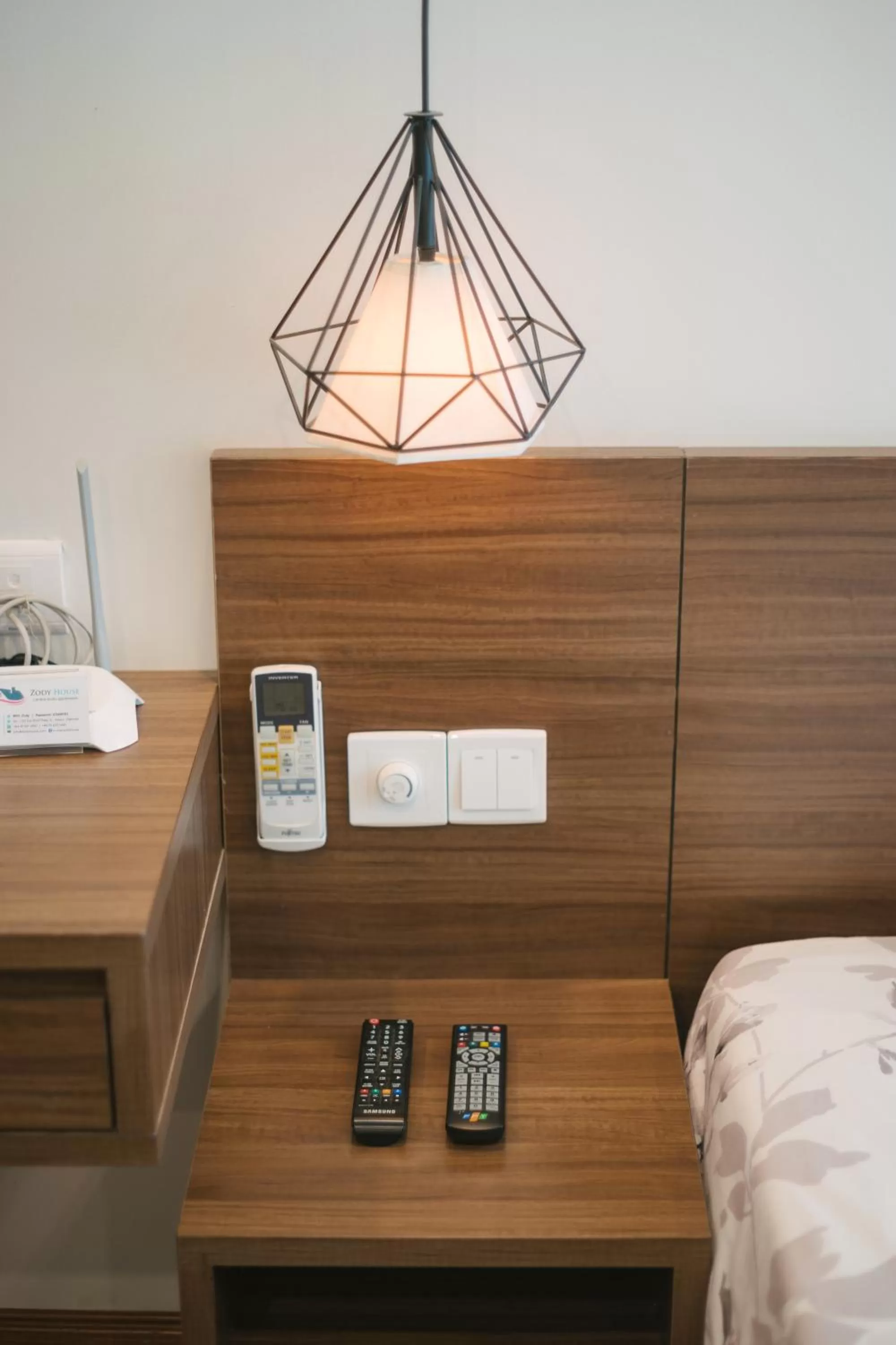 hair dresser, Bed in Zody House