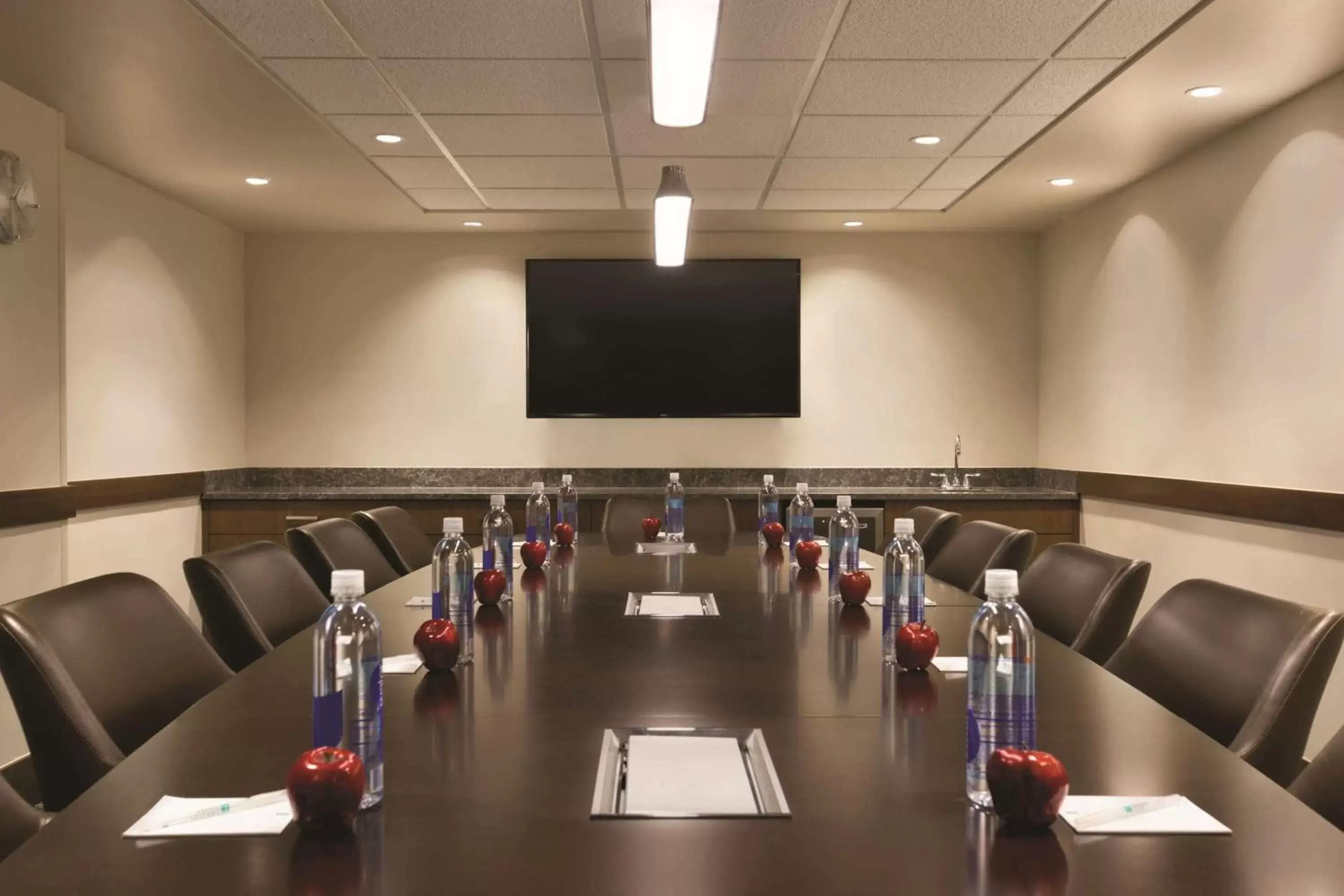 Meeting/conference room in Embassy Suites by Hilton Bloomington/Minneapolis