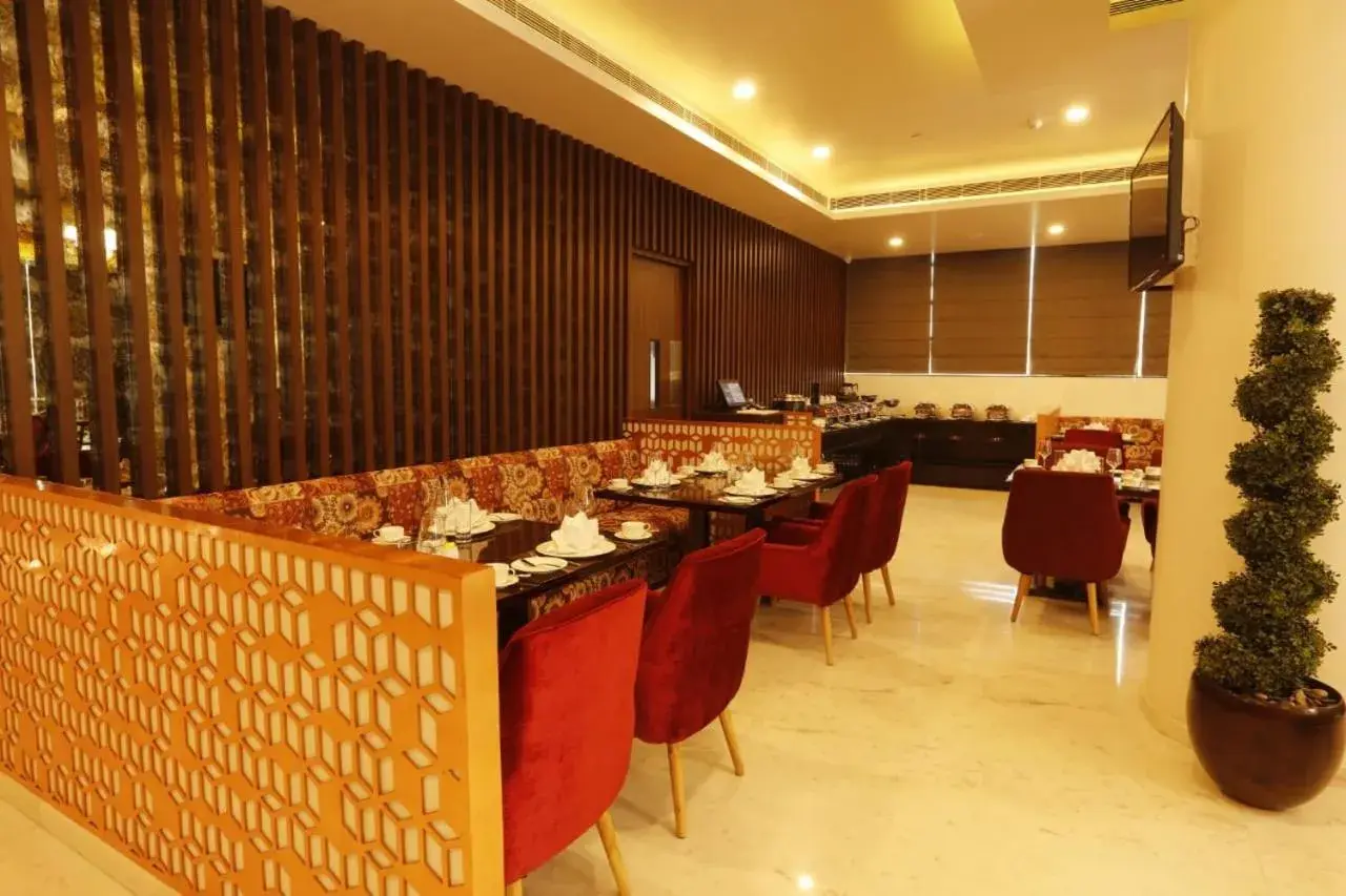 Restaurant/Places to Eat in Days Hotel Jaipur Tonk Road