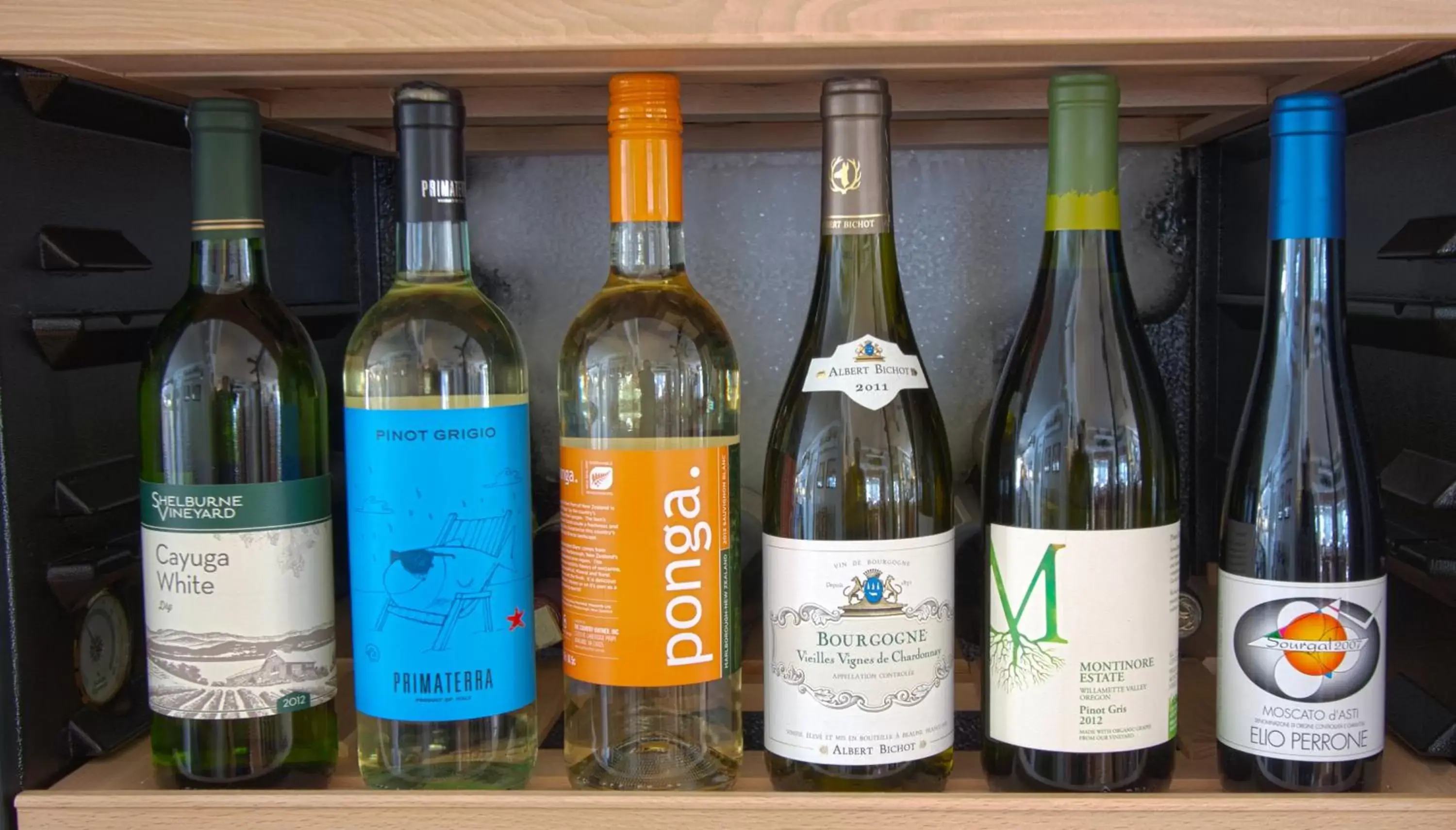 Lounge or bar in Phineas Swann Inn & Spa Lounge or bar in Phineas Swann Inn & Spa