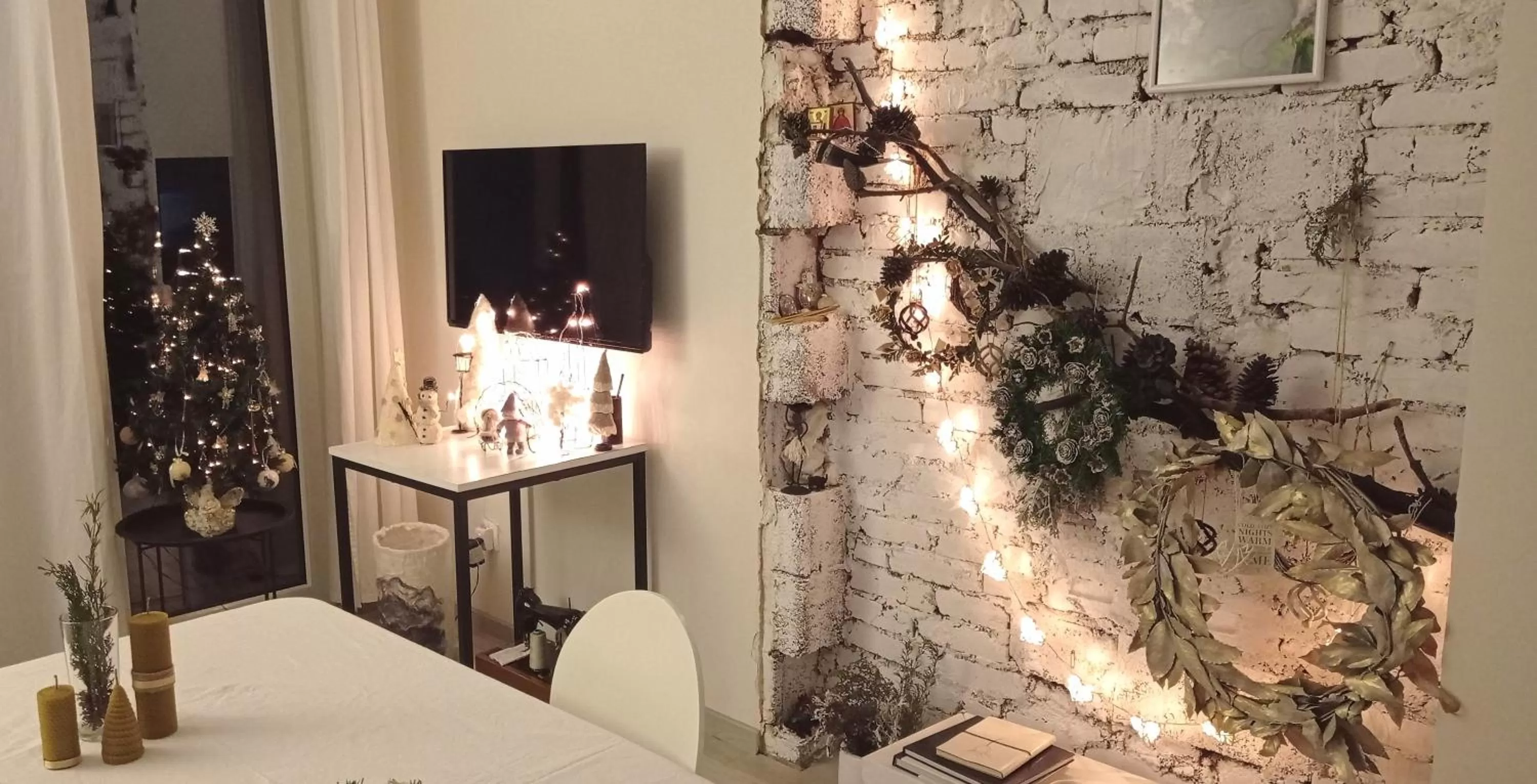 Communal lounge/ TV room in Veronika Home Tbilisi