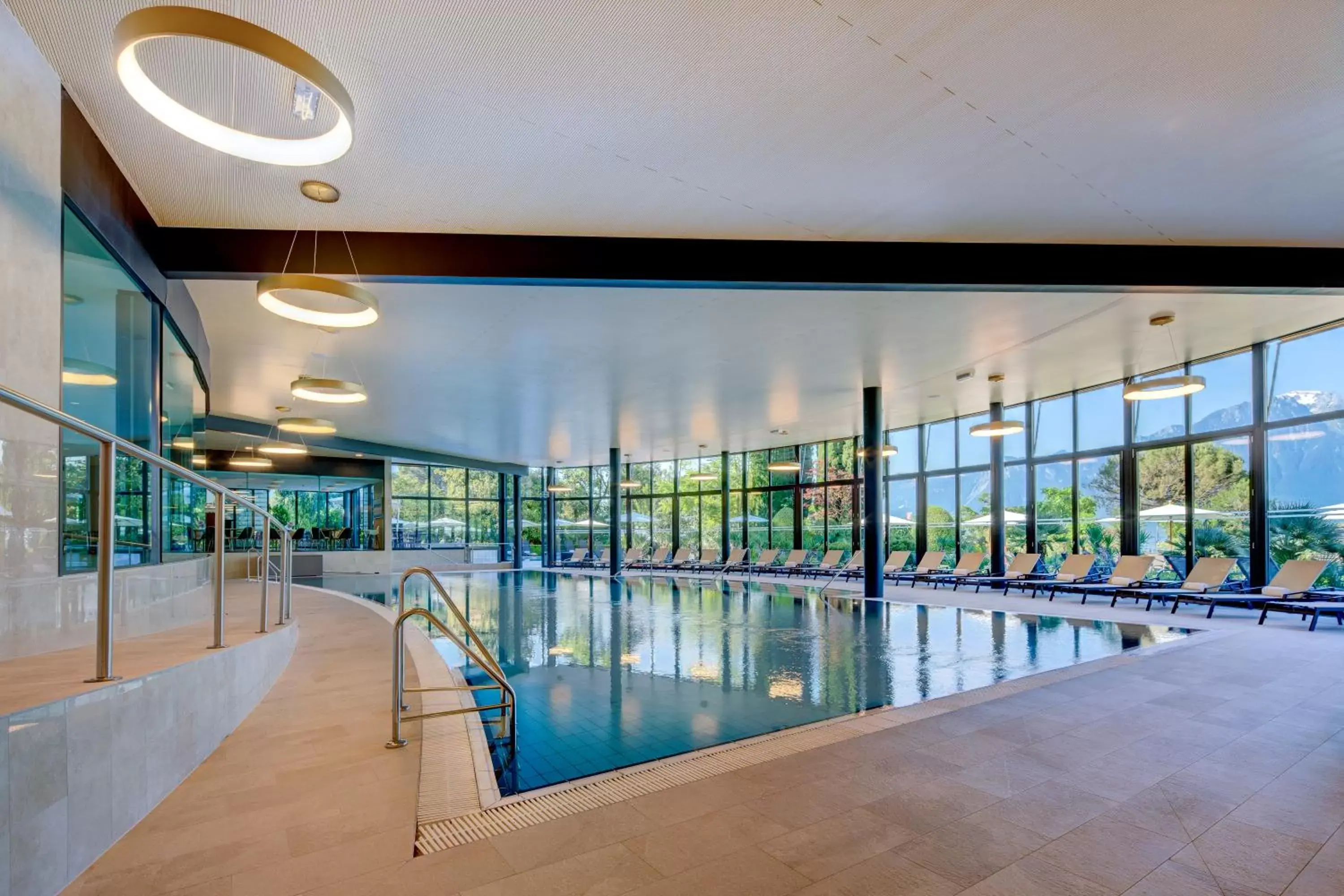 Swimming Pool in Fairmont Le Montreux Palace