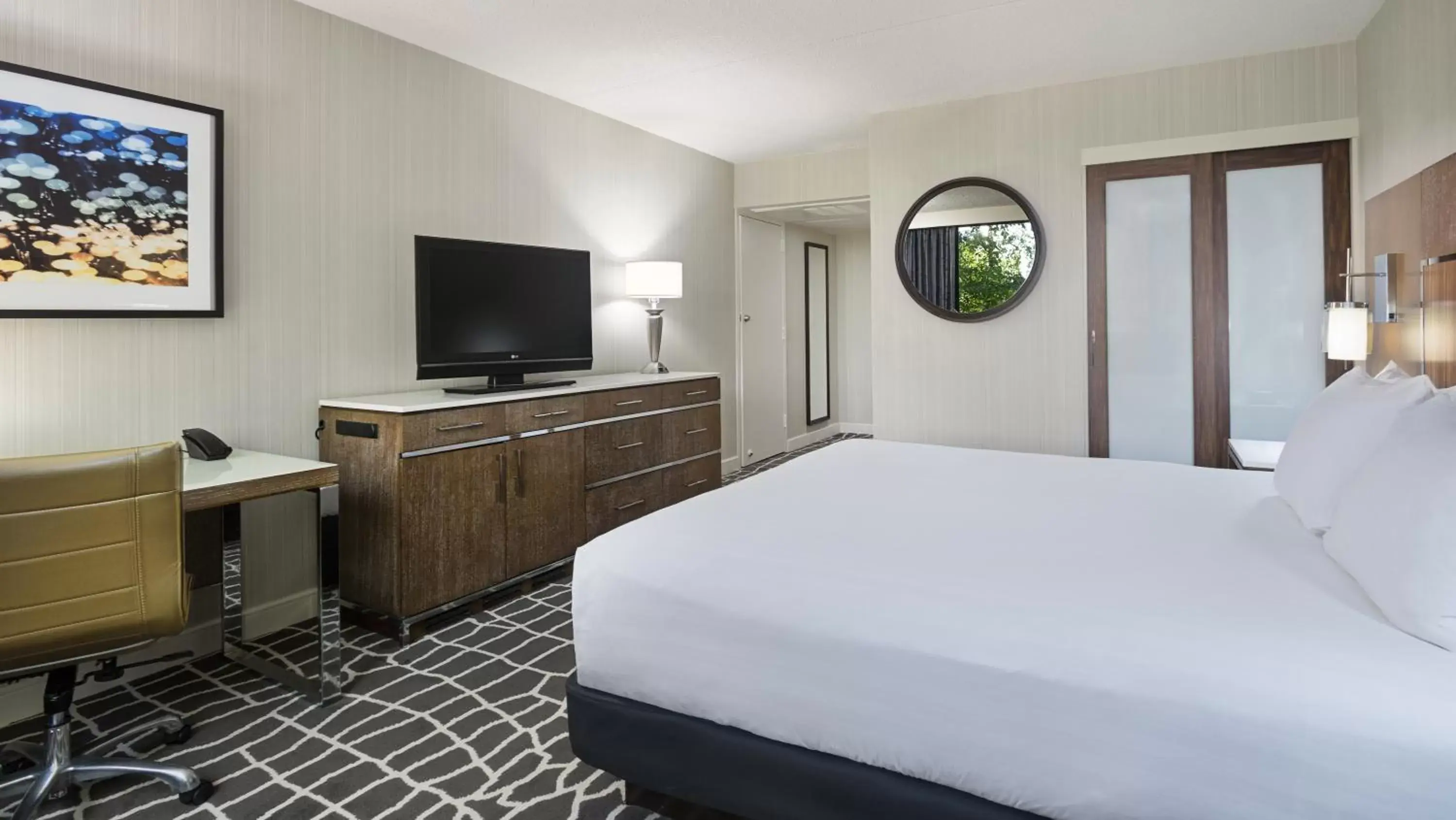 Photo of the whole room, Bed in Hyatt Regency Princeton Photo of the whole room, Bed in Hyatt Regency Princeton