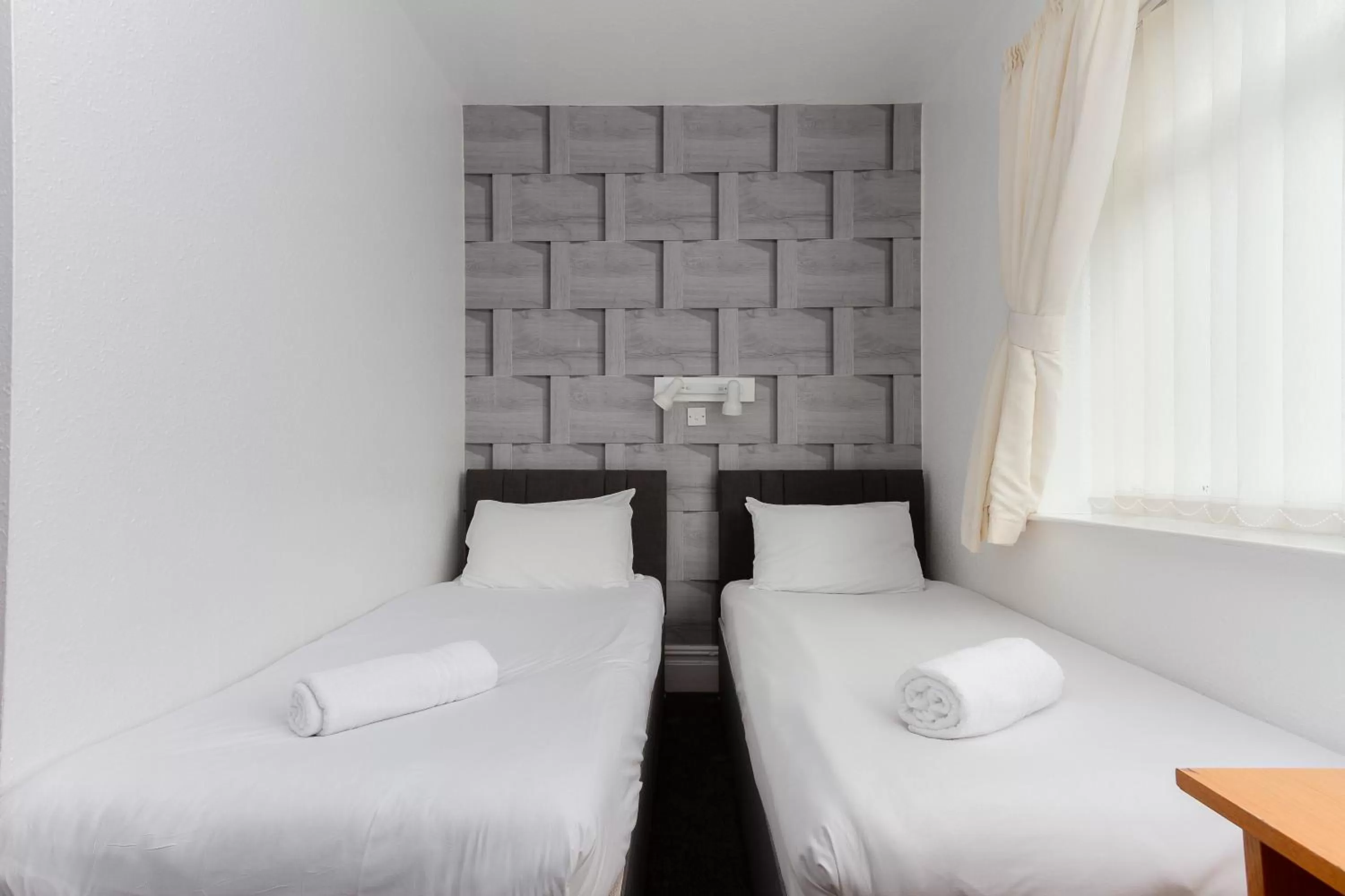 Bedroom, Bed in The Sandringham Court Hotel & Apartment Welcoming Large and Small Groups for 15 years