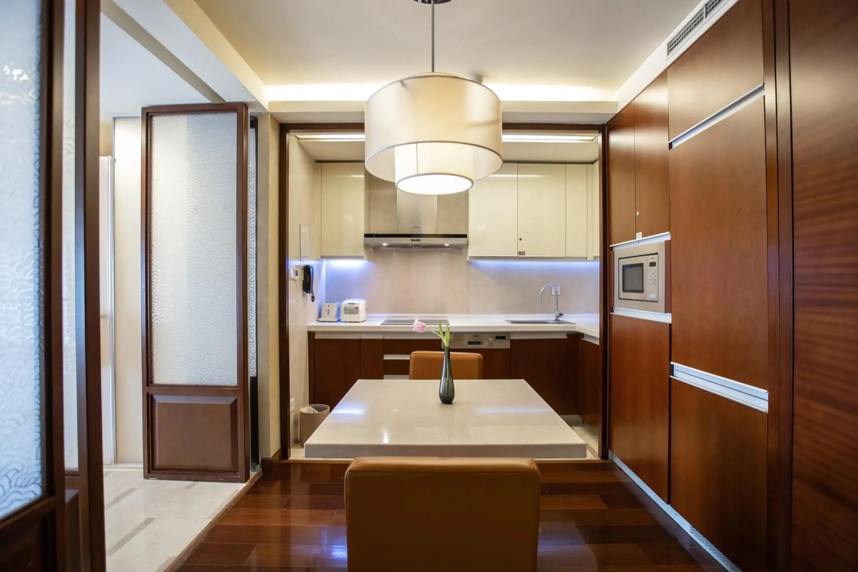 kitchen, Kitchen/Kitchenette in The Imperial Mansion, Beijing - Marriott Executive Apartments
