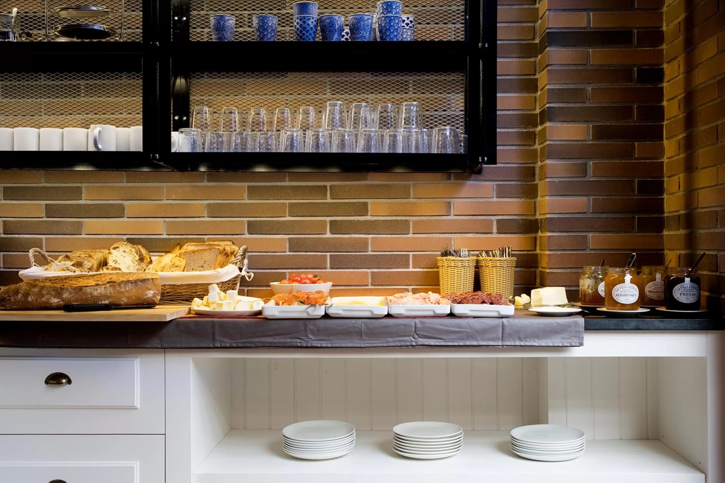 Restaurant/places to eat in Praktik Bakery