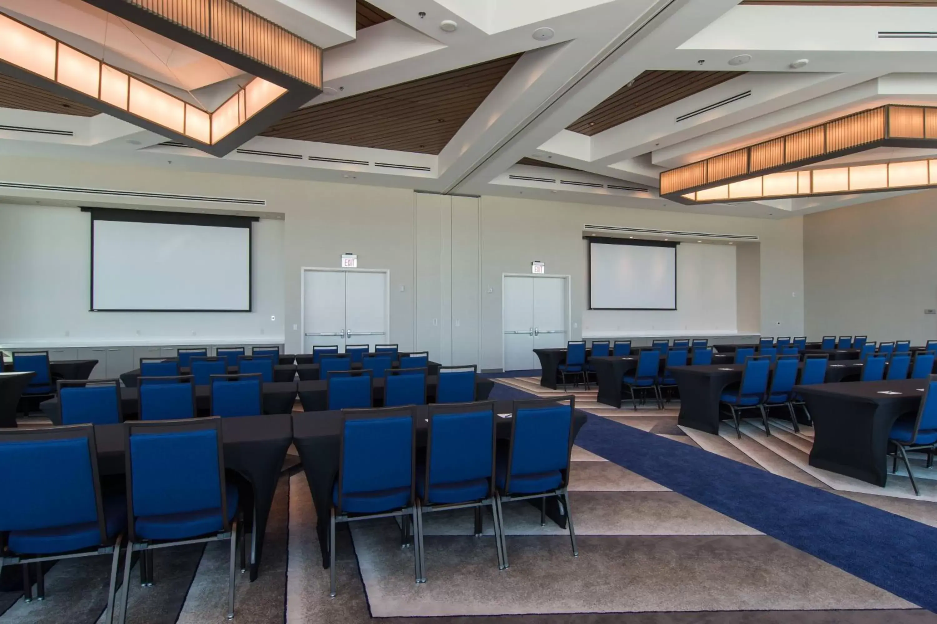 Meeting/conference room in SpringHill Suites by Marriott Charlotte City Center