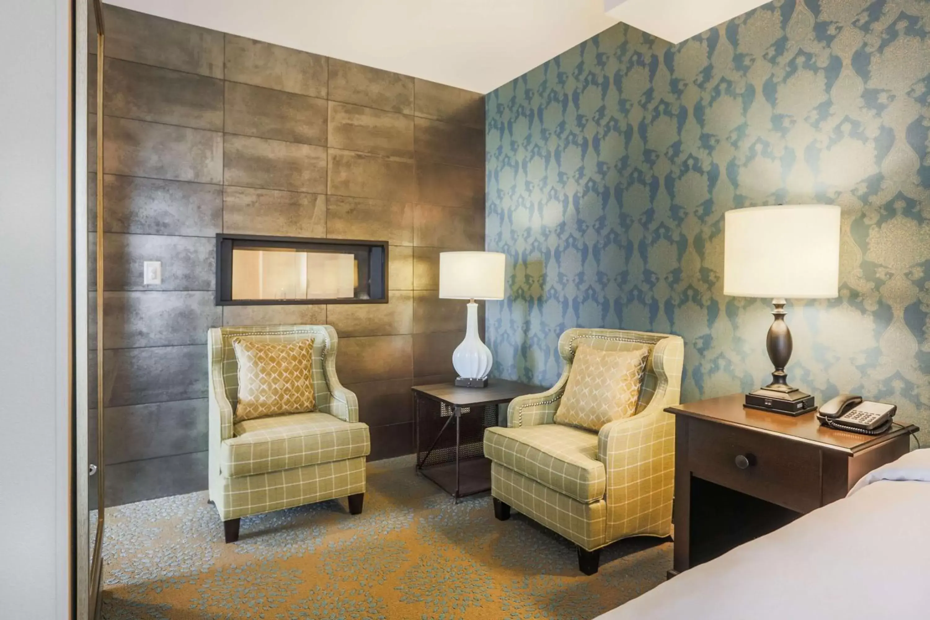 Living room, Seating Area in Homewood Suites By Hilton Charleston Historic District