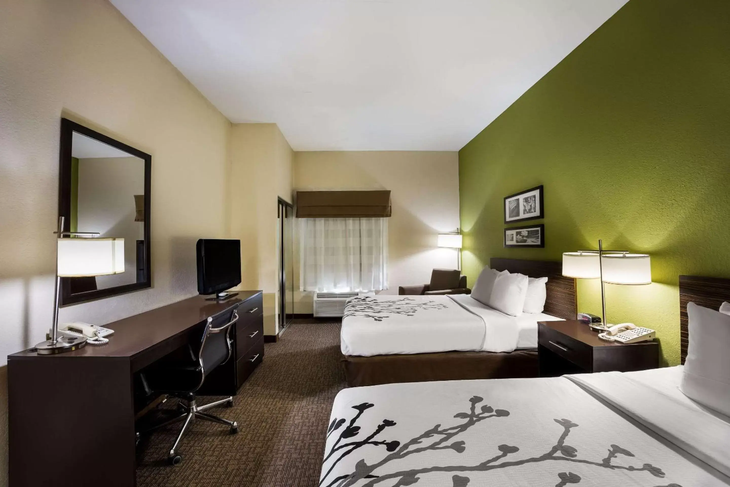 Bedroom in Sleep Inn & Suites Valdosta