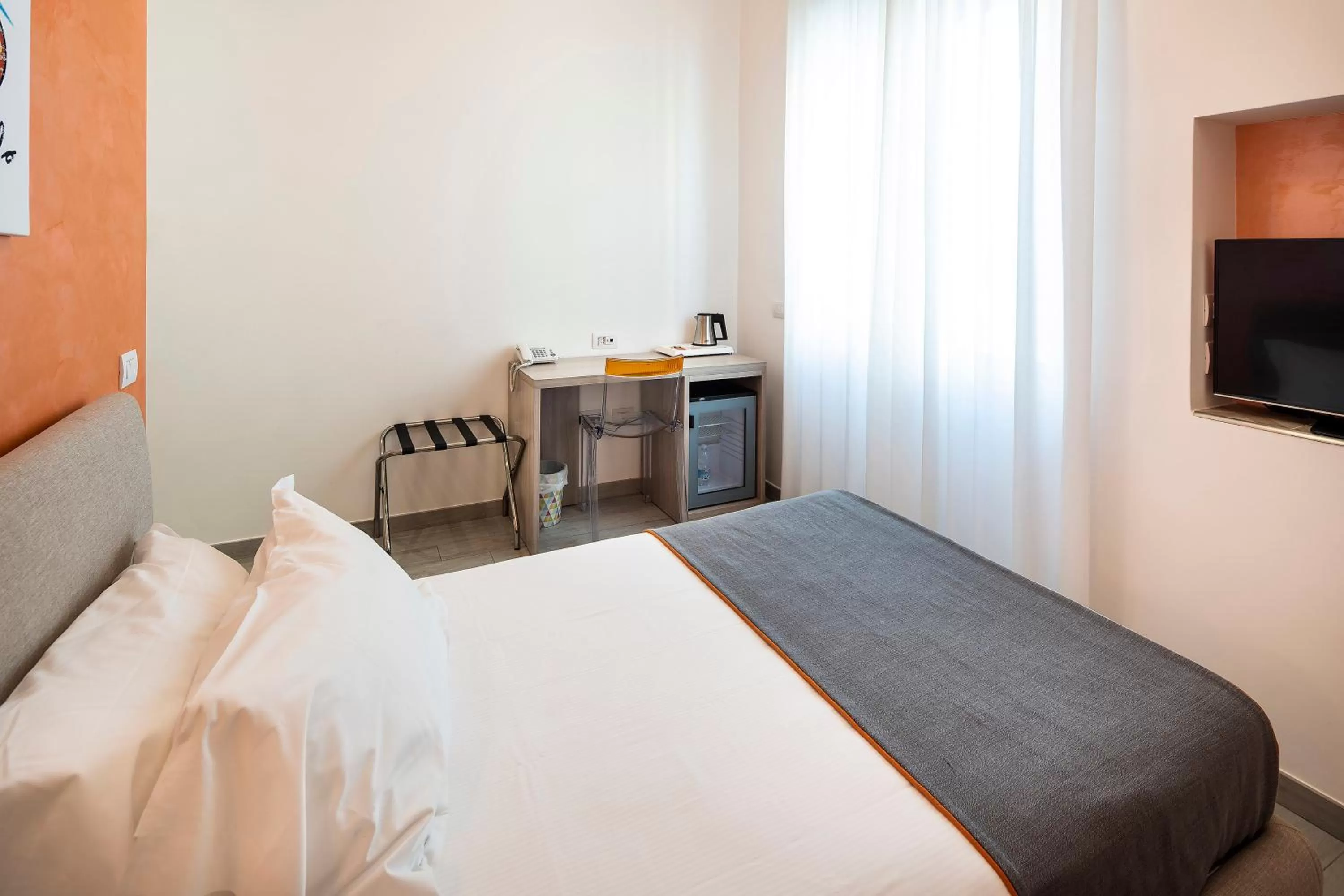 Coffee/tea facilities, Bed in IstayinToledo Luxury Guest House