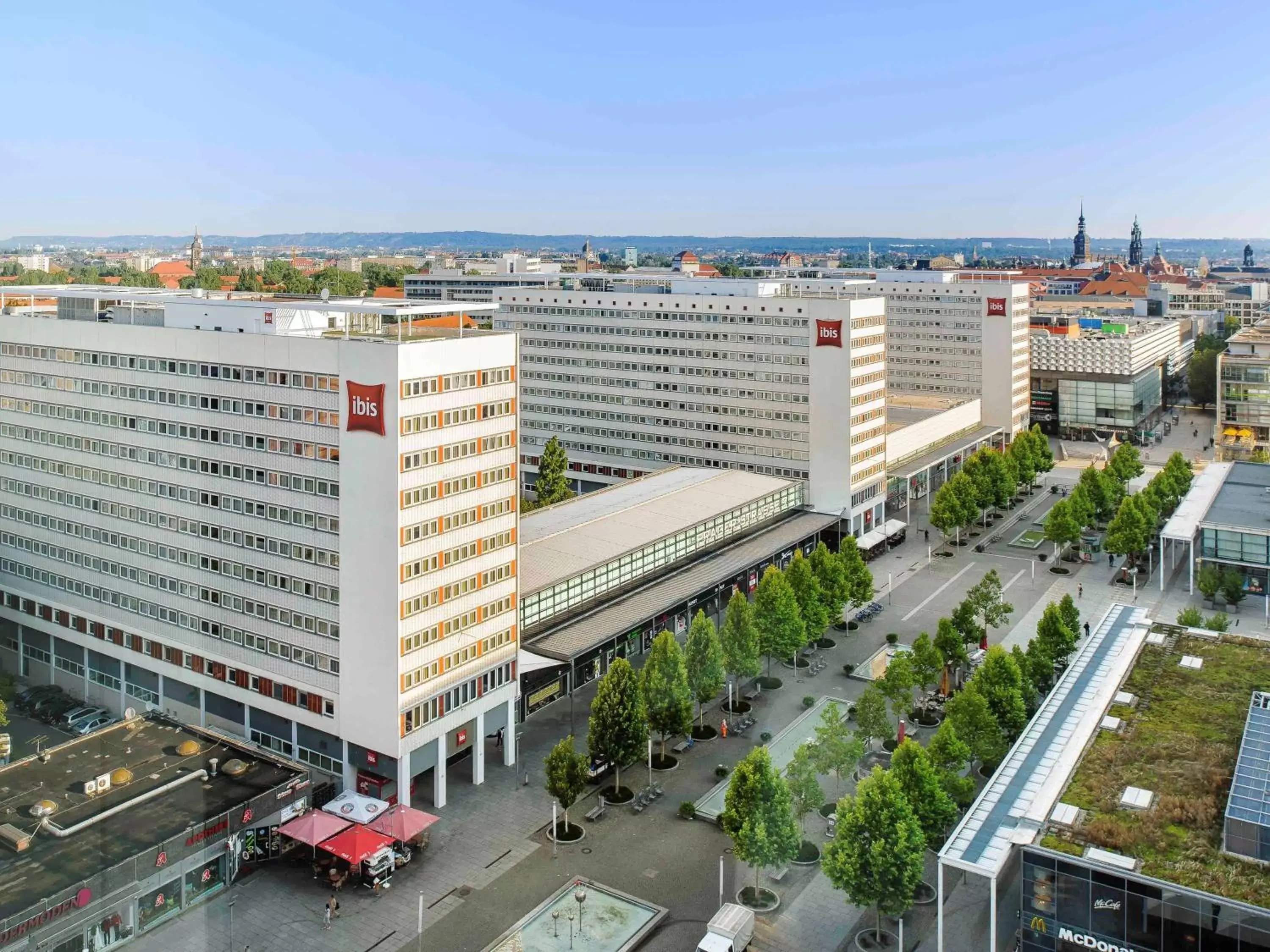 Property building, Bird's-eye View in ibis Dresden Zentrum