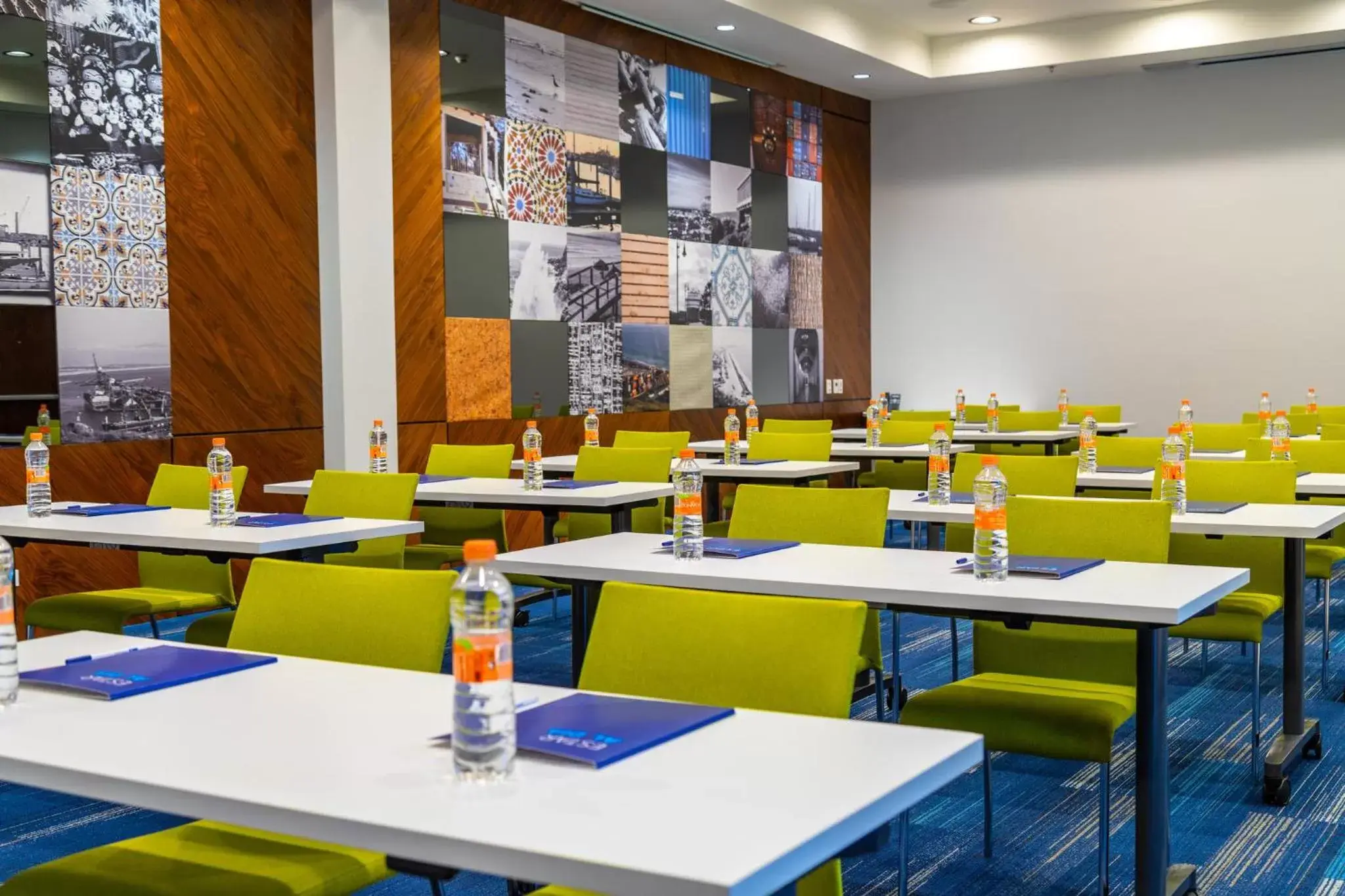 Meeting/conference room in Holiday Inn Express & Suites - Ensenada Centro, an IHG Hotel