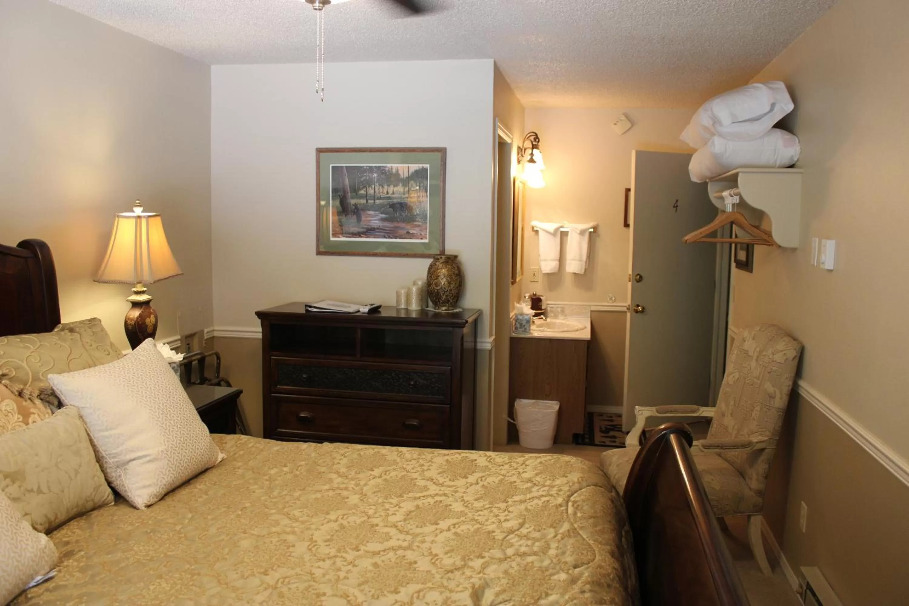 Bed in Black Bear Manor