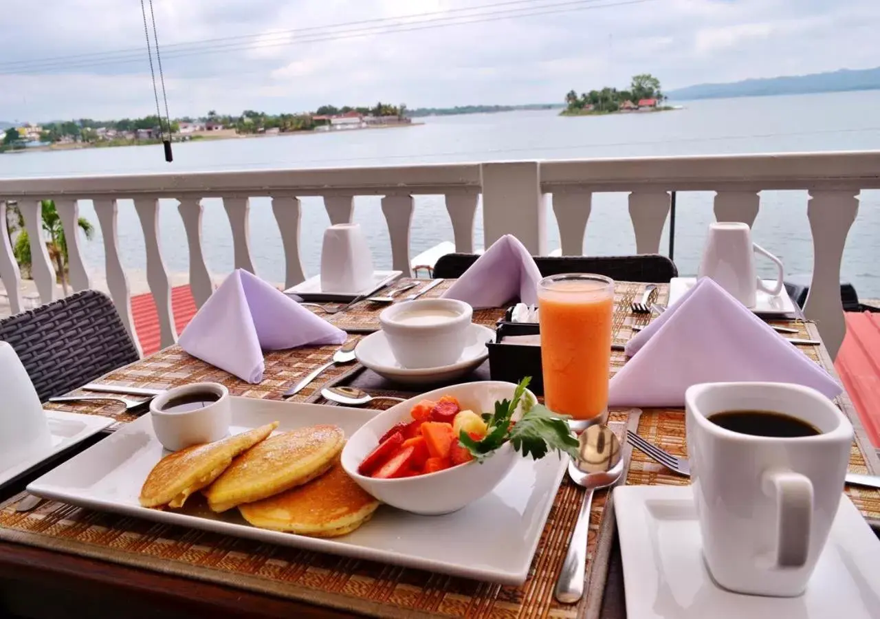 Breakfast in Hotel Casona de La Isla