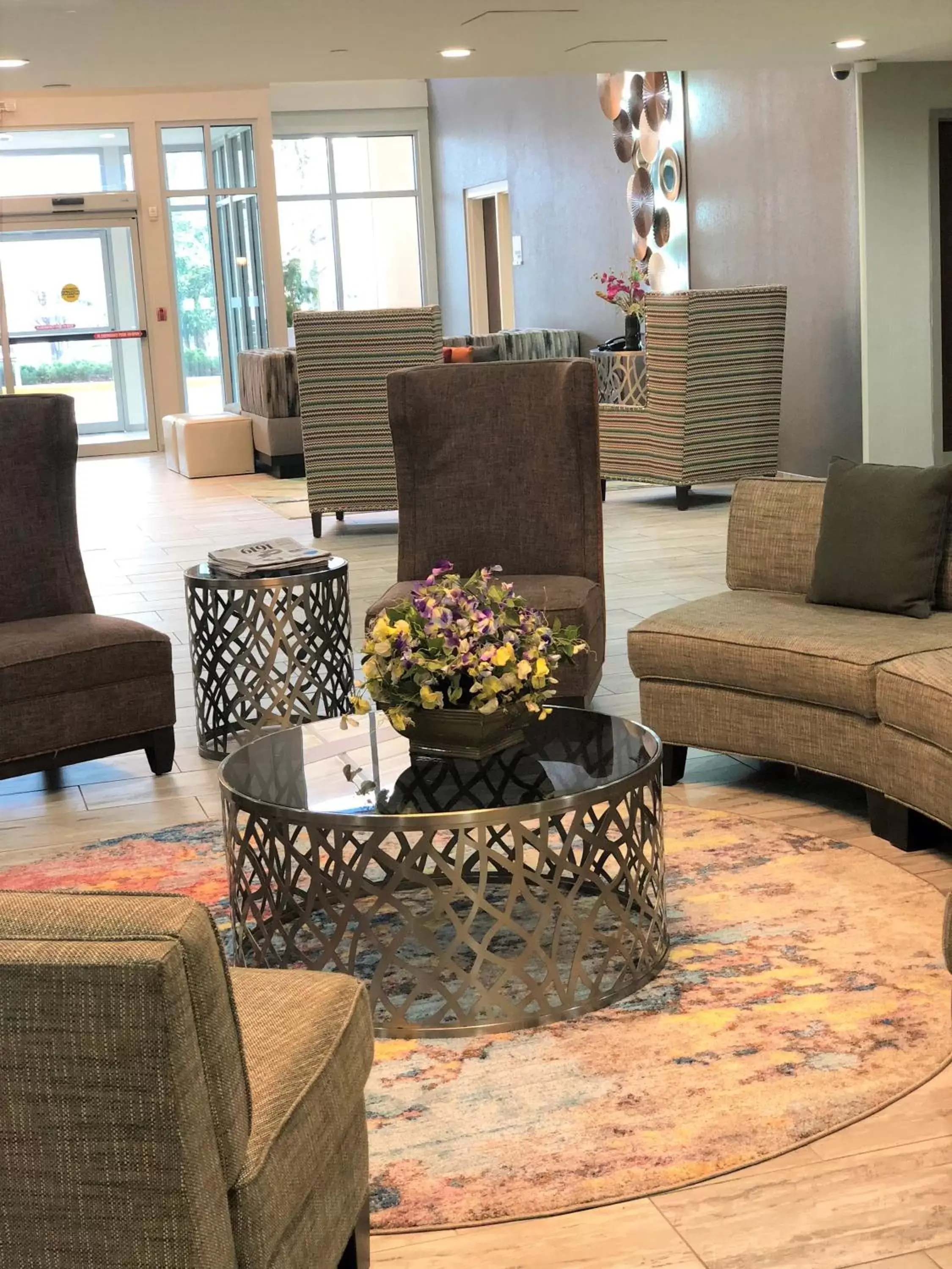 Lobby or reception, Seating Area in Holiday Inn Atlanta/Roswell, an IHG Hotel