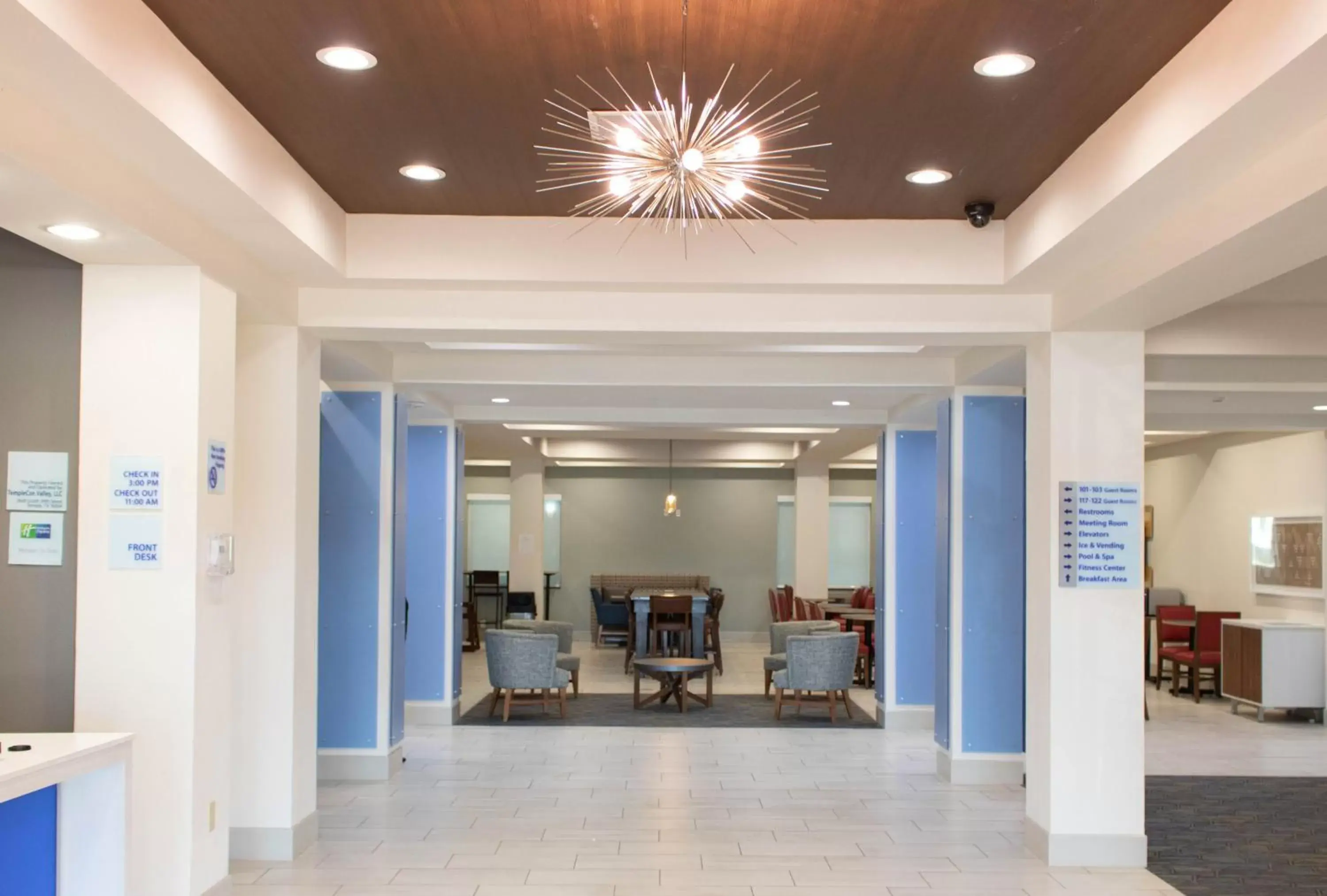 Lobby or reception in Holiday Inn Express Hotel & Suites Temple-Medical Center Area, an IHG Hotel