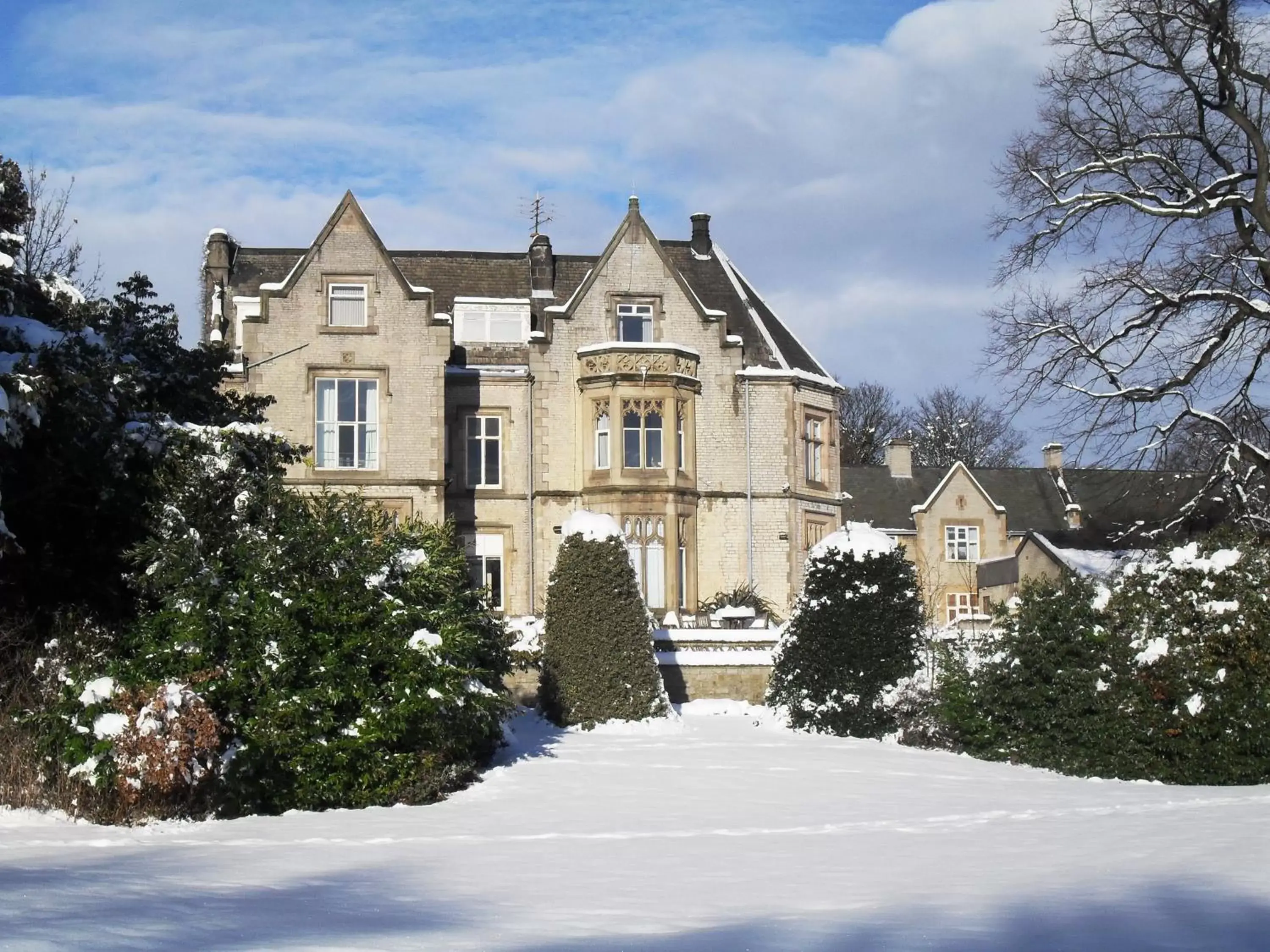 Property building, Winter in Mercure Sheffield Kenwood Hall & Spa