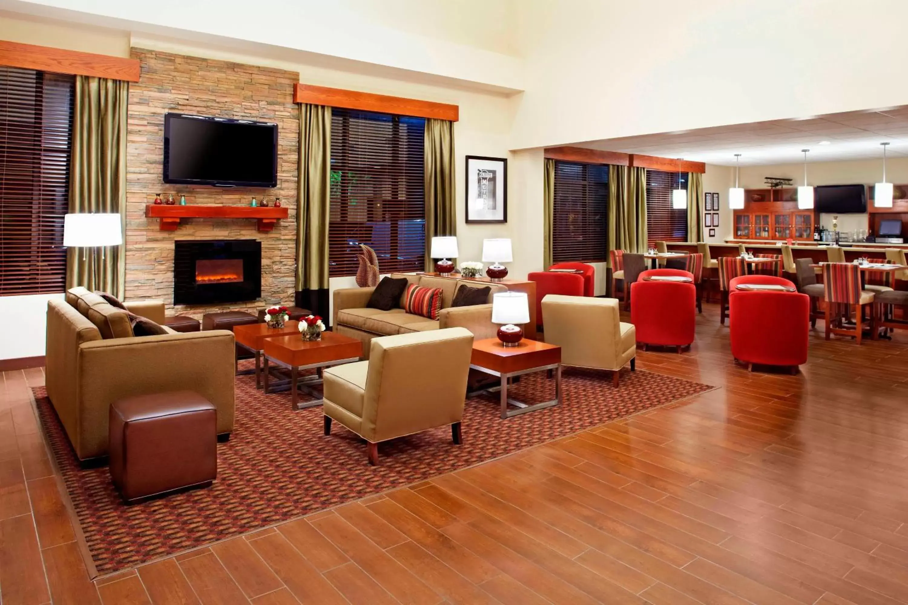 Lobby or reception, Lounge/Bar in Four Points by Sheraton Houston Hobby Airport
