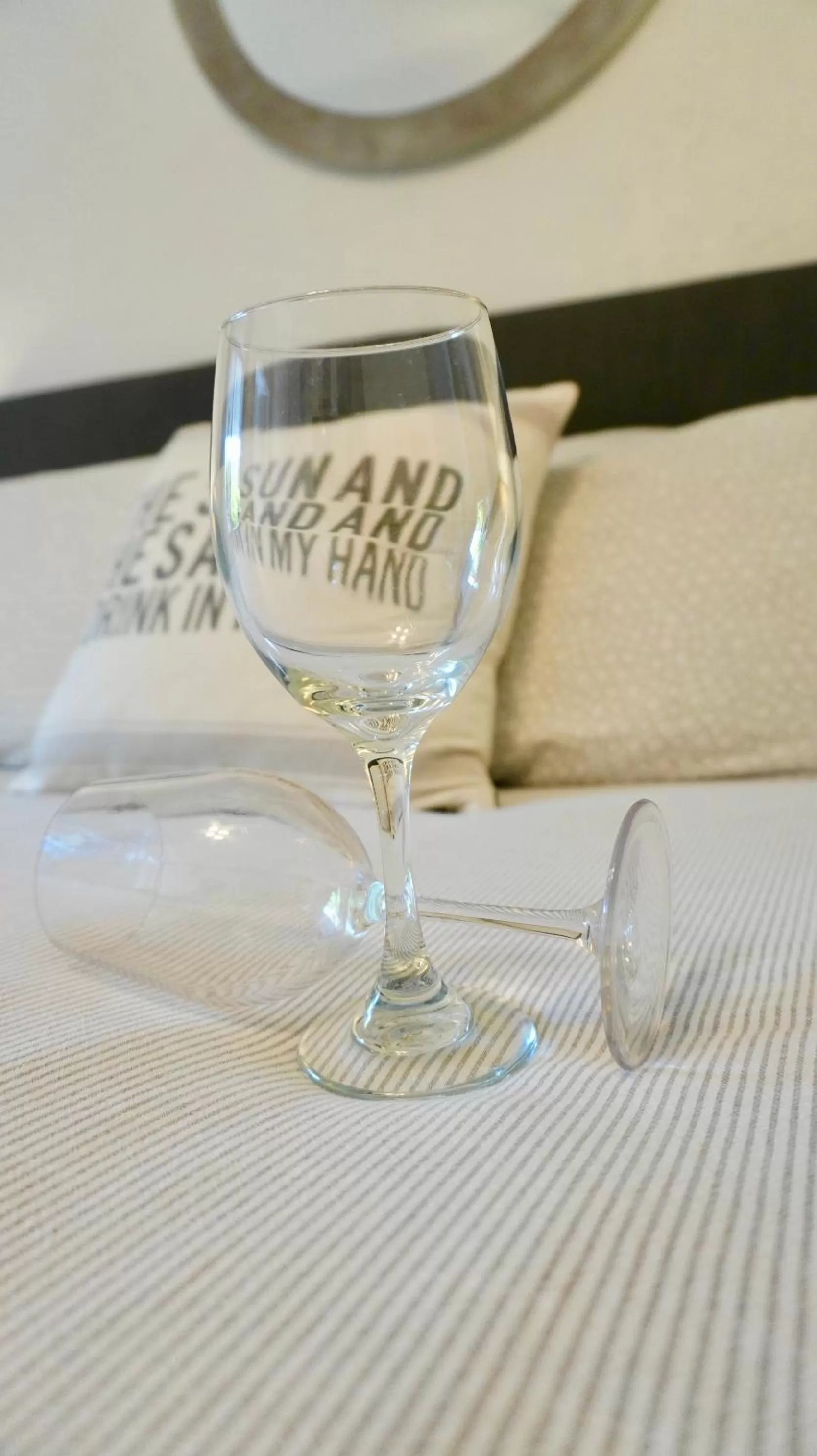 Bed in 4145 By The Sea Inn & Suites