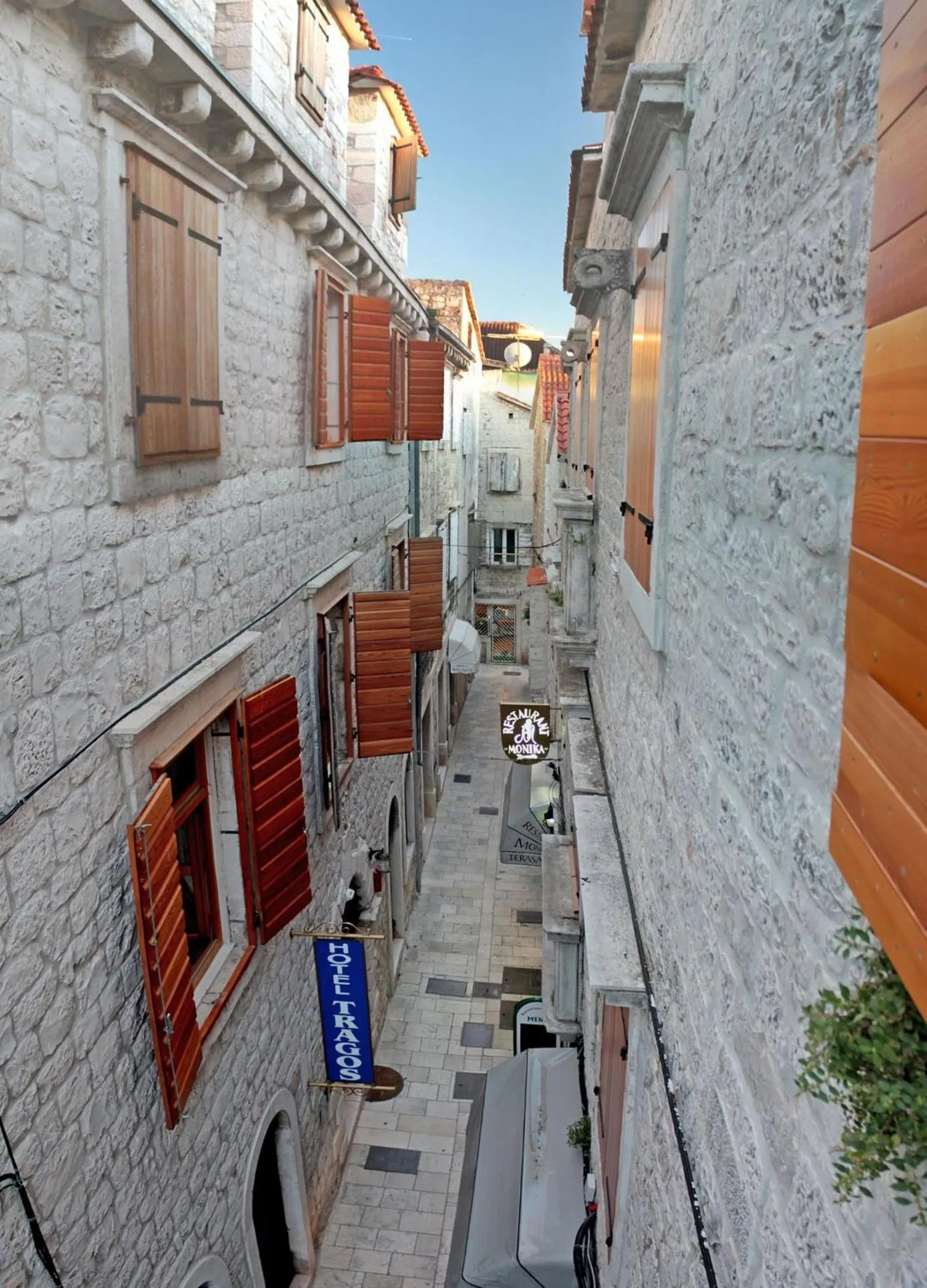 Facade/entrance in Hotel Monika