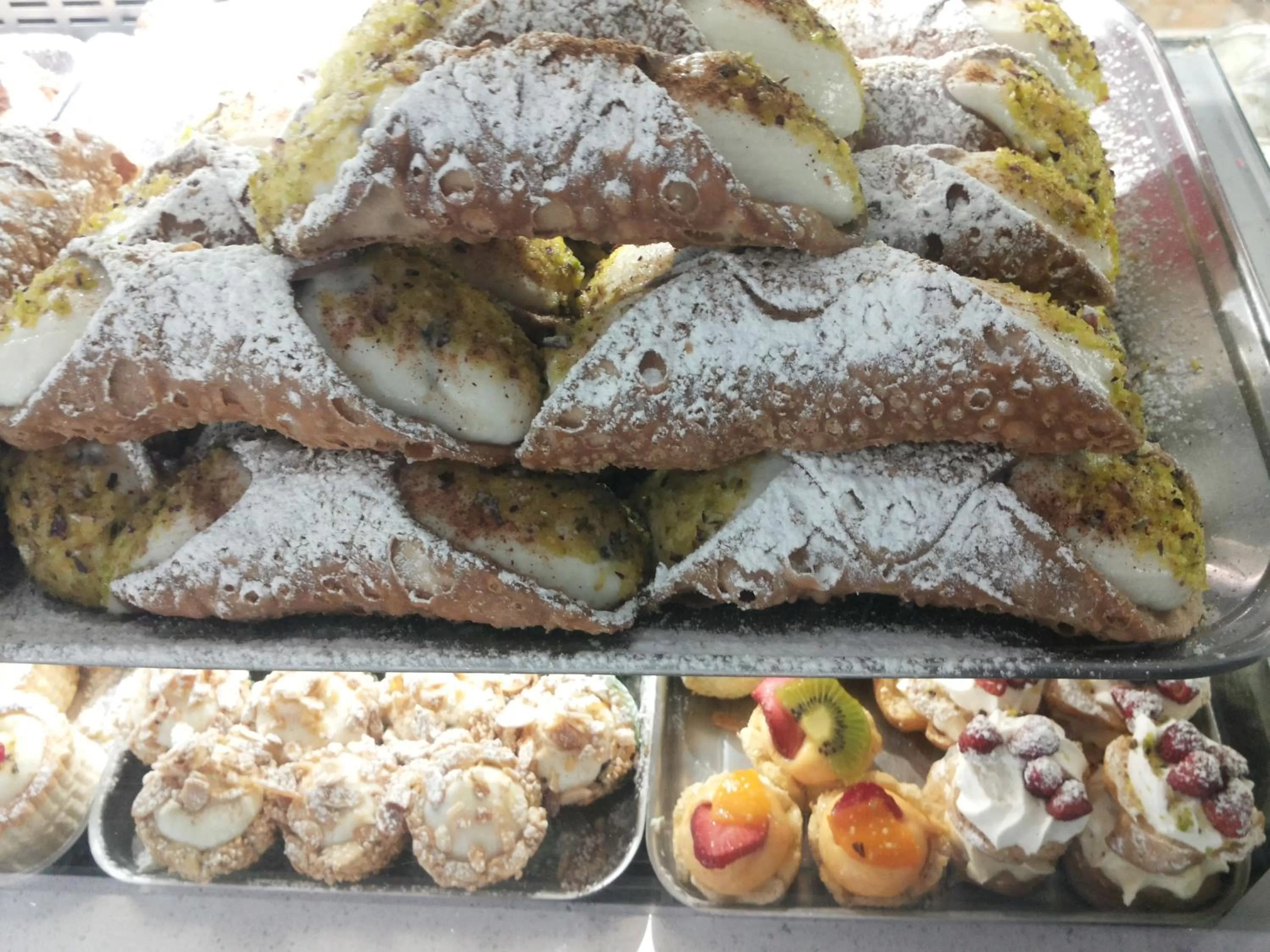 Food in Ursino's Luxury