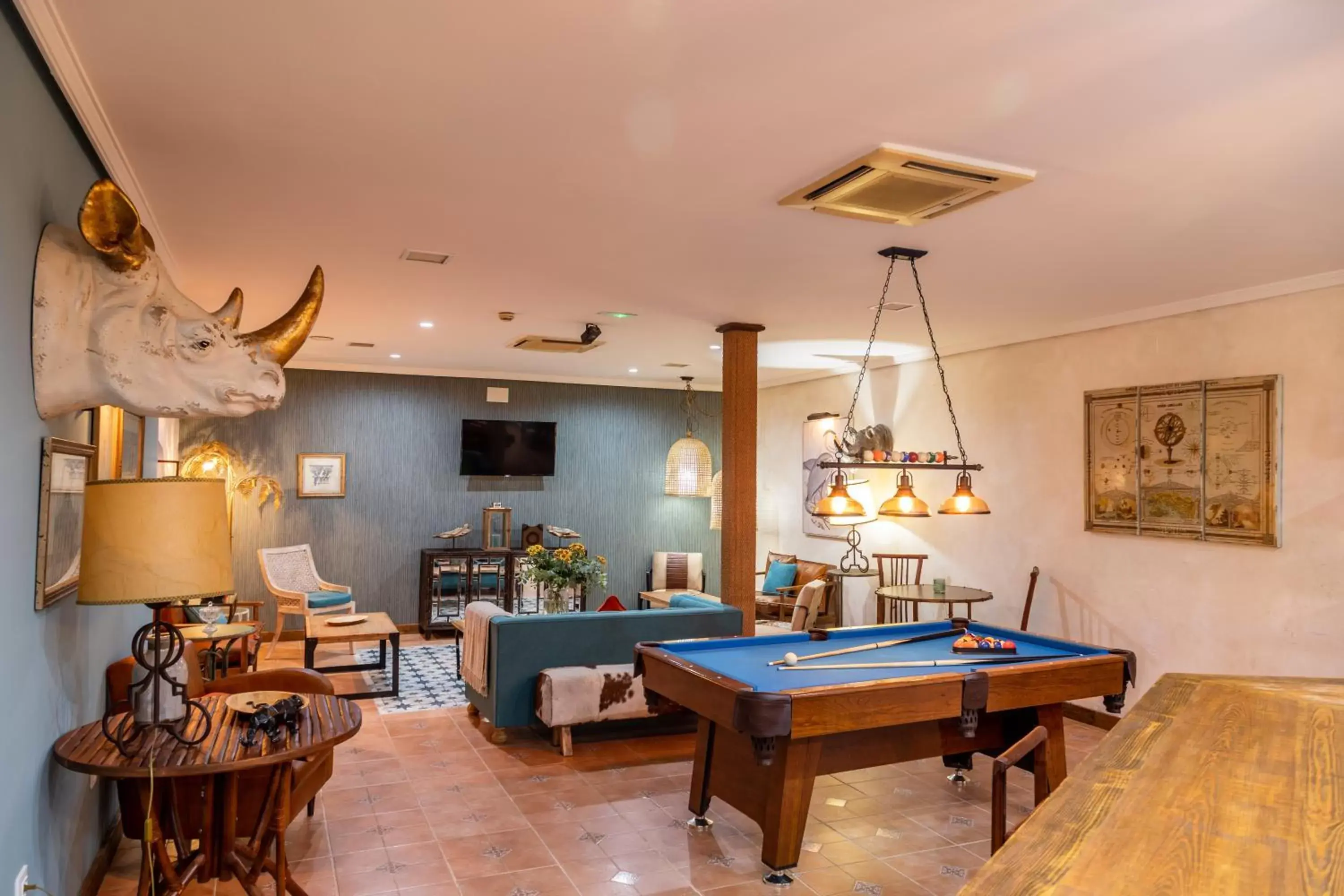 Communal lounge/ TV room, Billiards in Puerta de Algadir