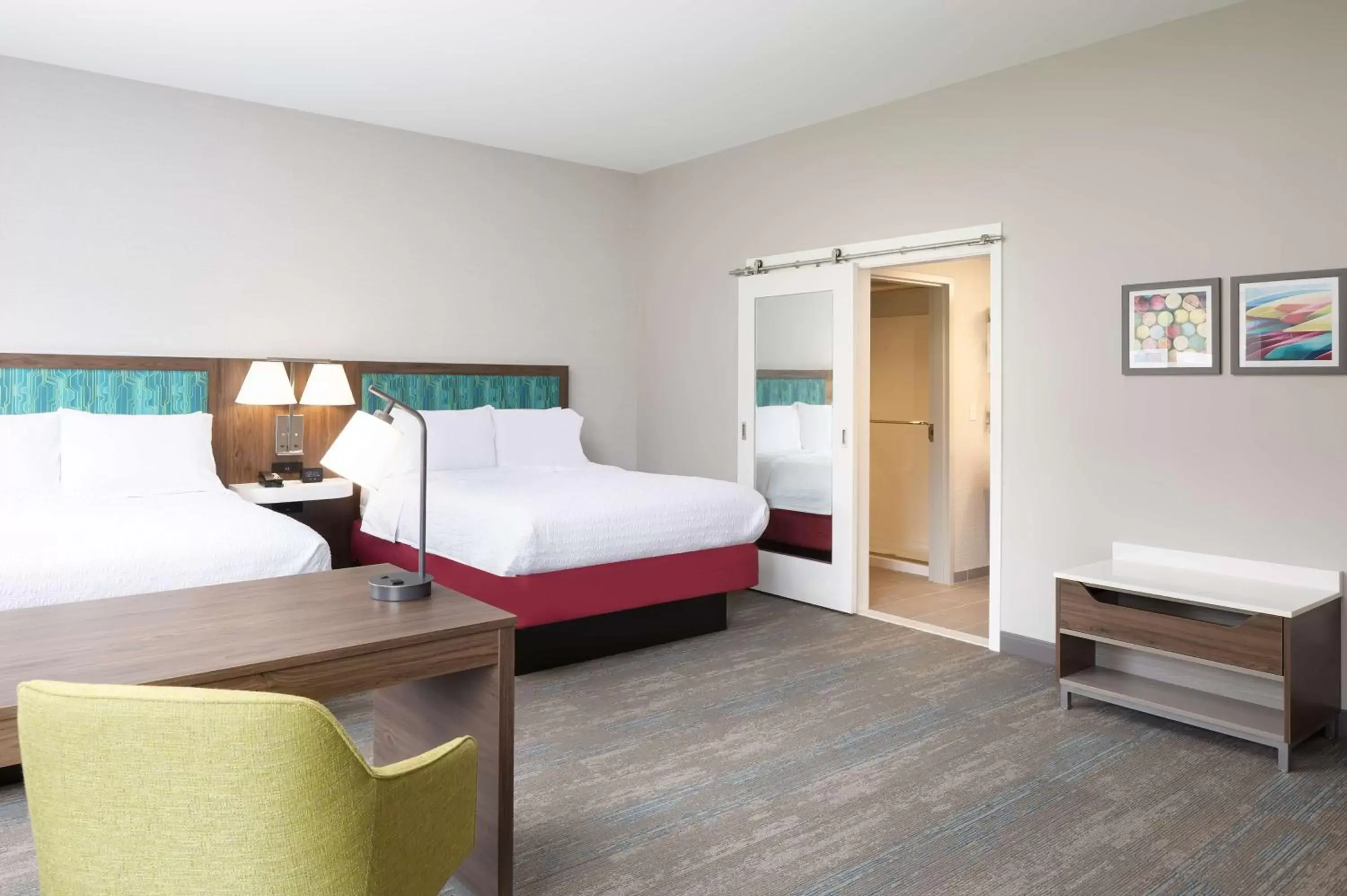 Bedroom, Bed in Hampton Inn Hornell