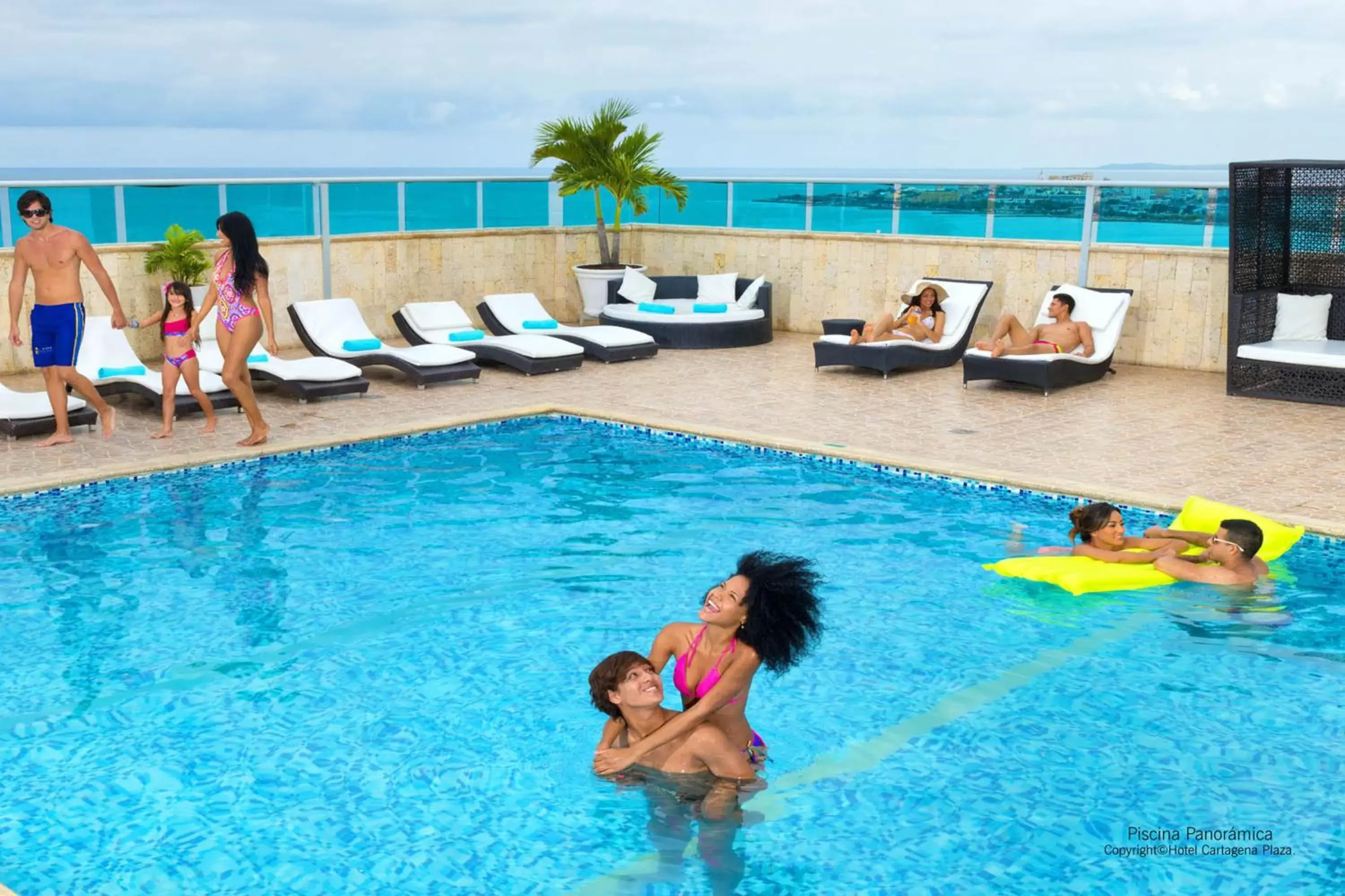 Swimming Pool in Hotel Cartagena Plaza