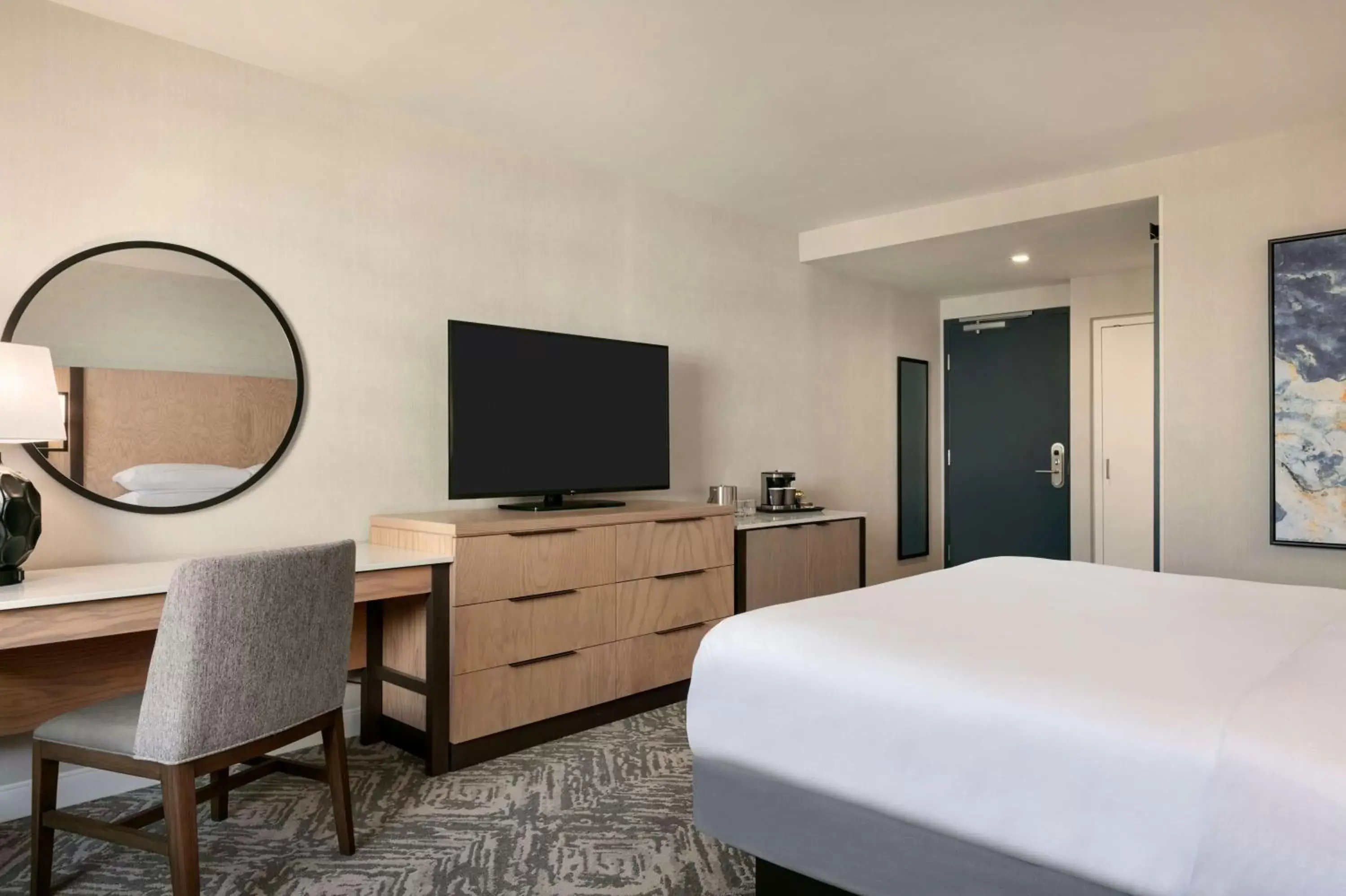 Bed, TV/Entertainment Center in DoubleTree by Hilton Canton Downtown