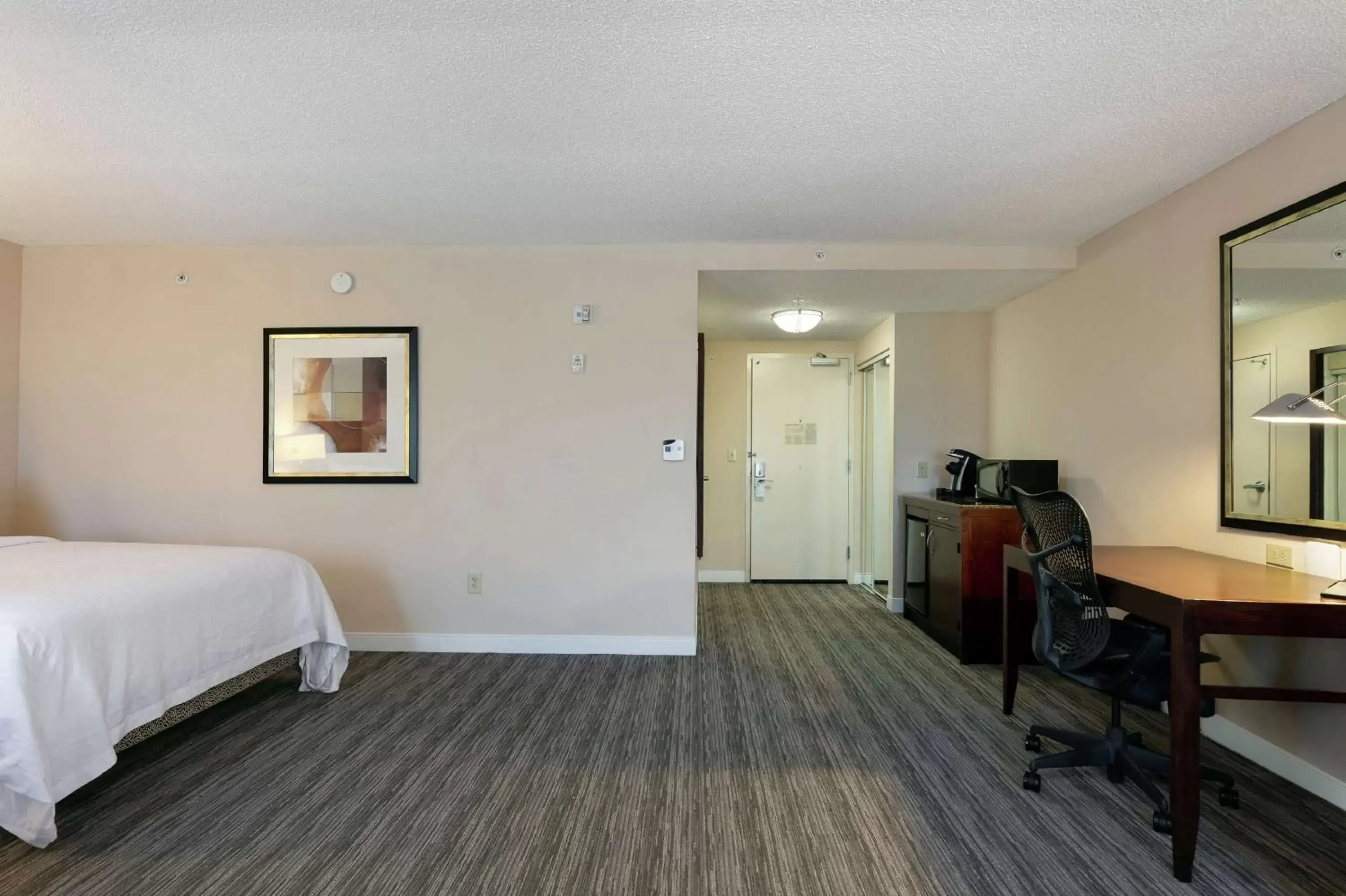 Bedroom in Hilton Garden Inn Mobile West I-65 Airport Boulevard