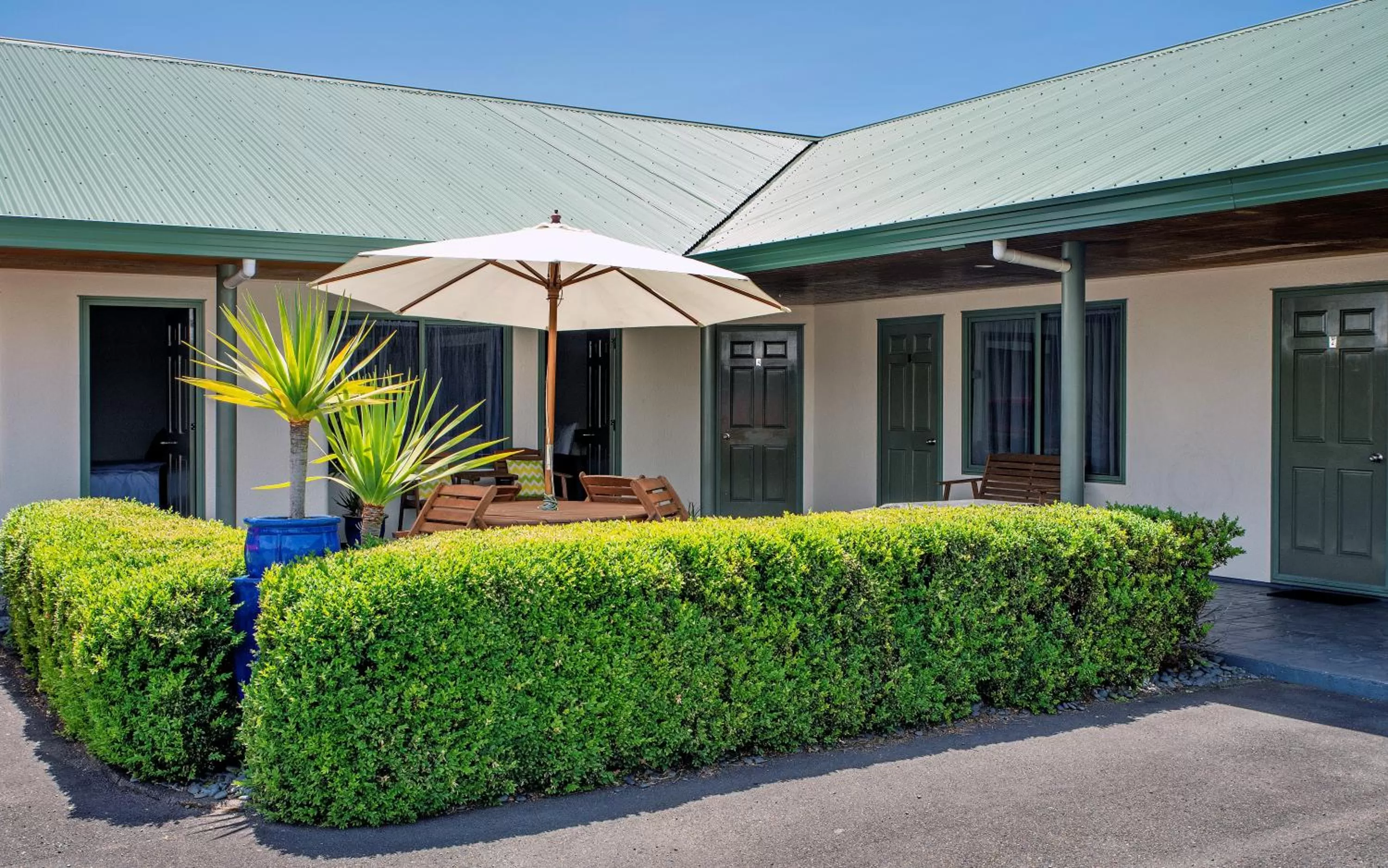 Patio in Barringtons Motor Lodge
