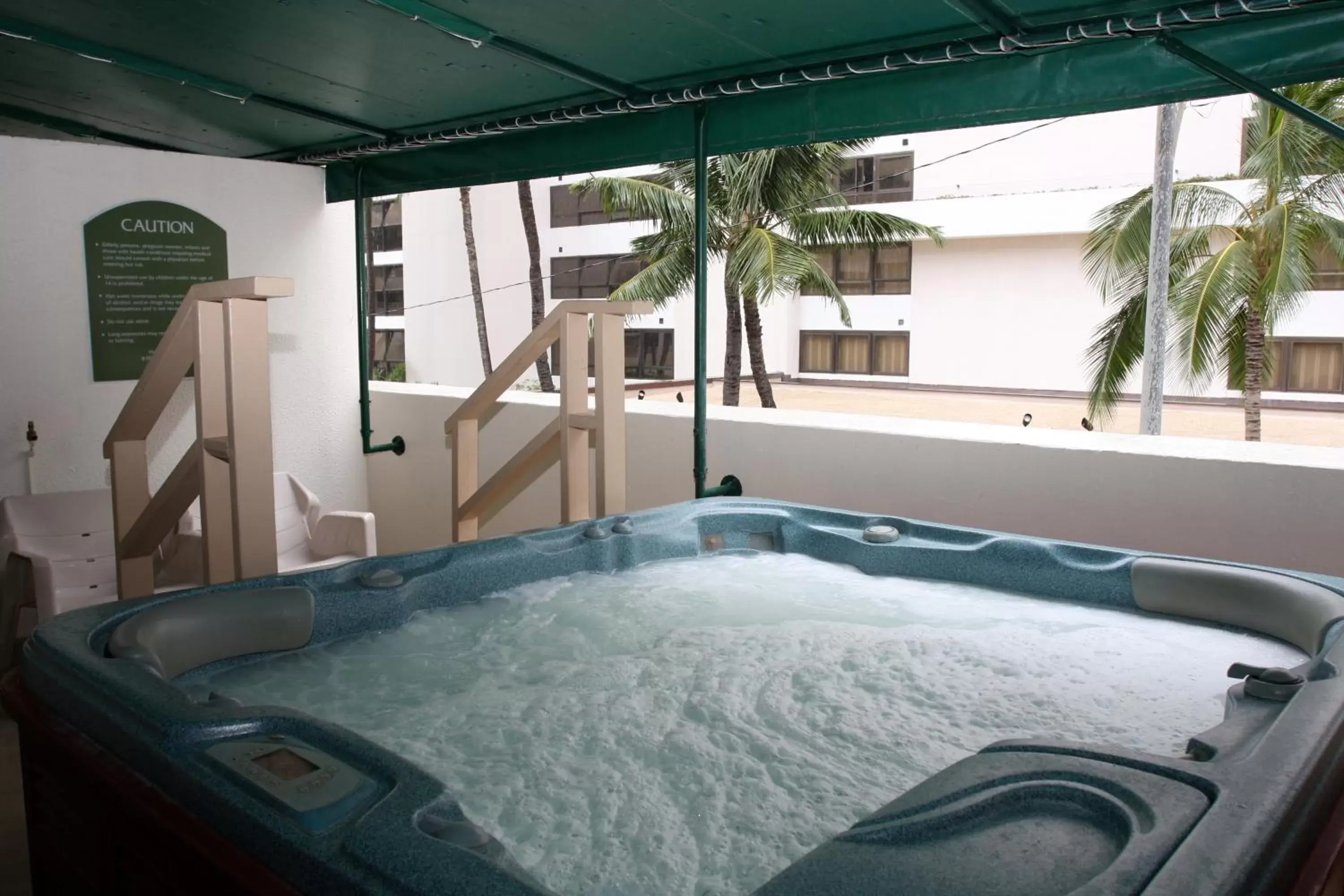 Hot Tub in Imperial Hawaii Resort