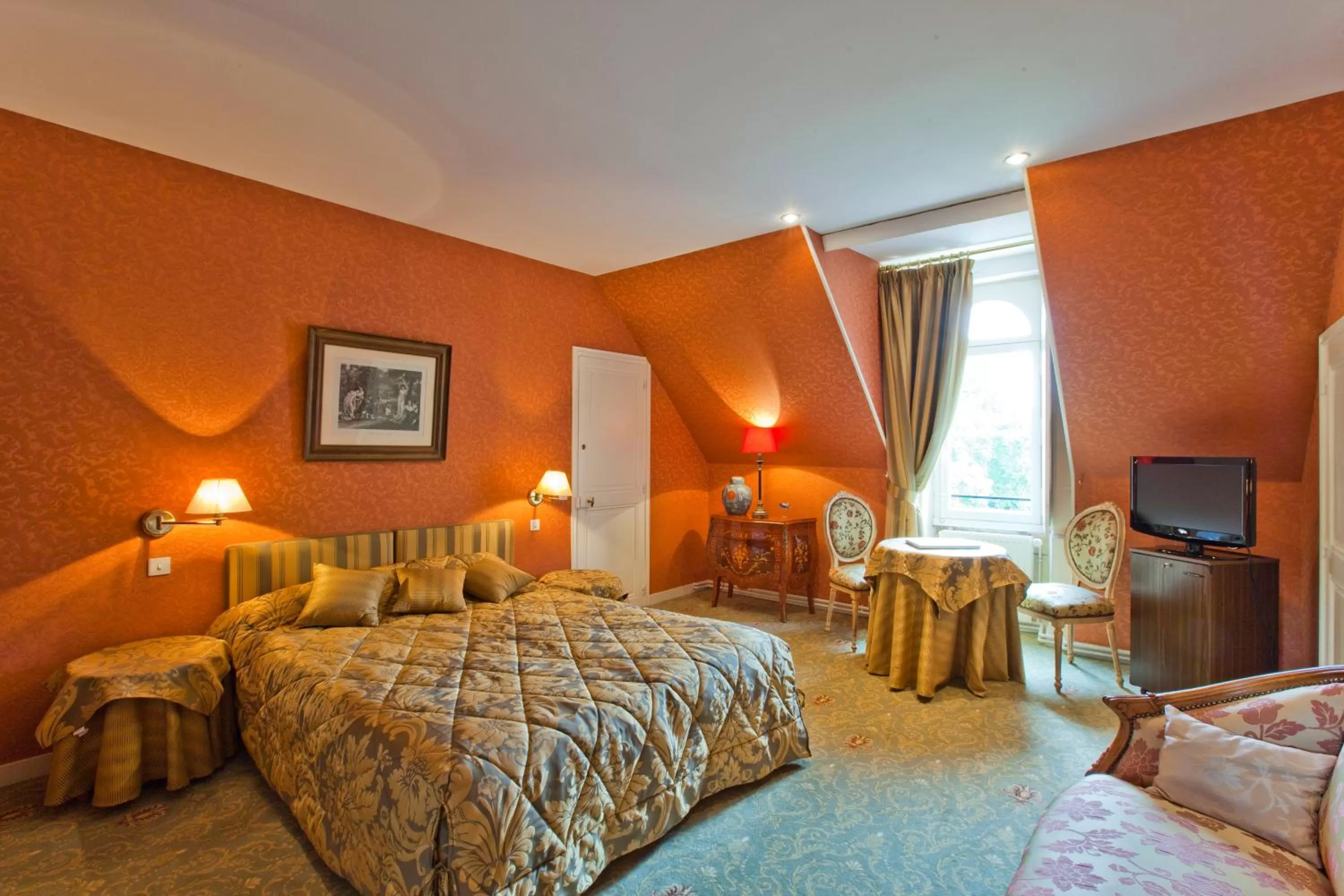 Photo of the whole room, Bed in Château de la Verie