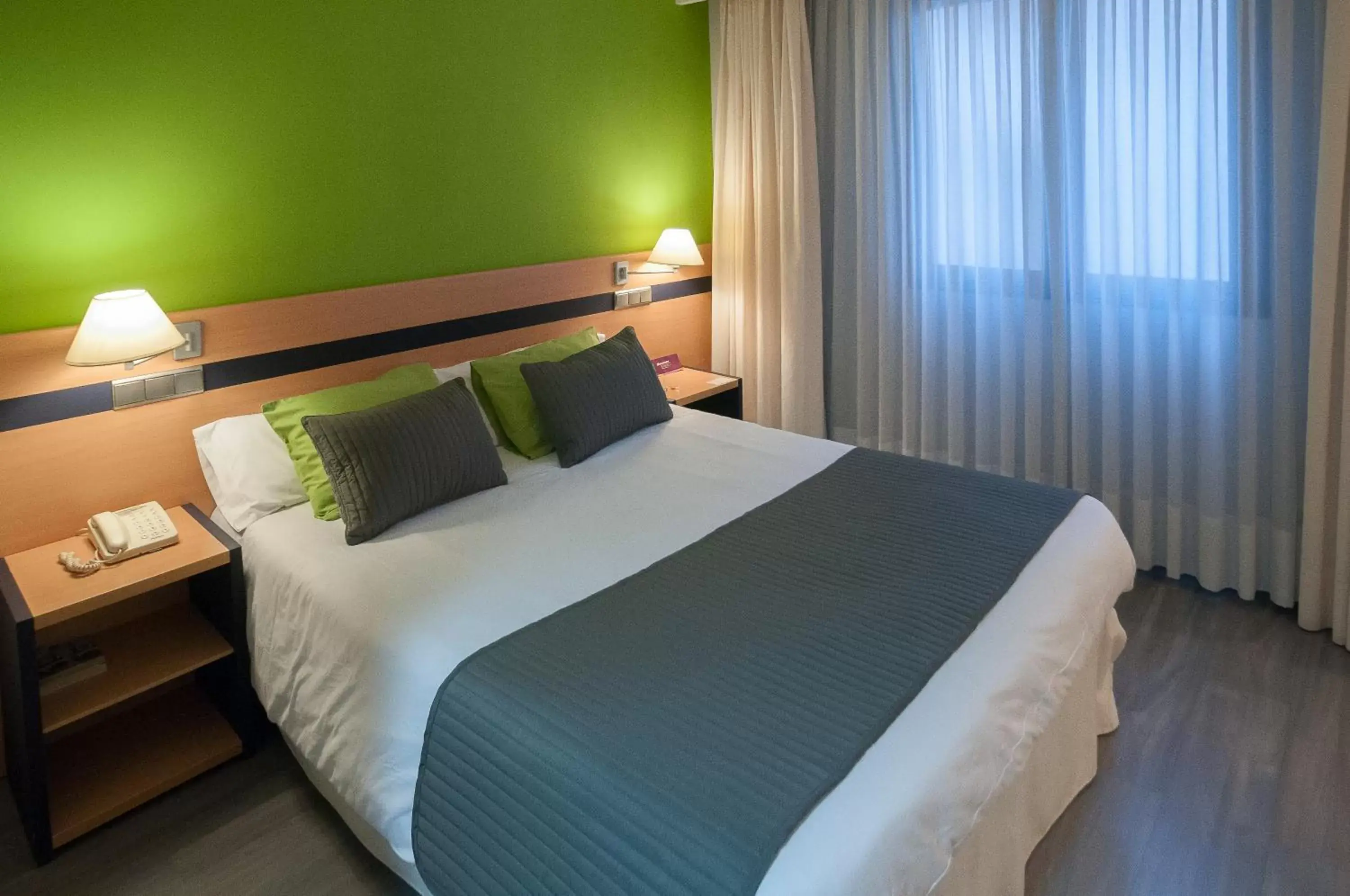 Bed in Ibis Styles Zaragoza Ramiro I