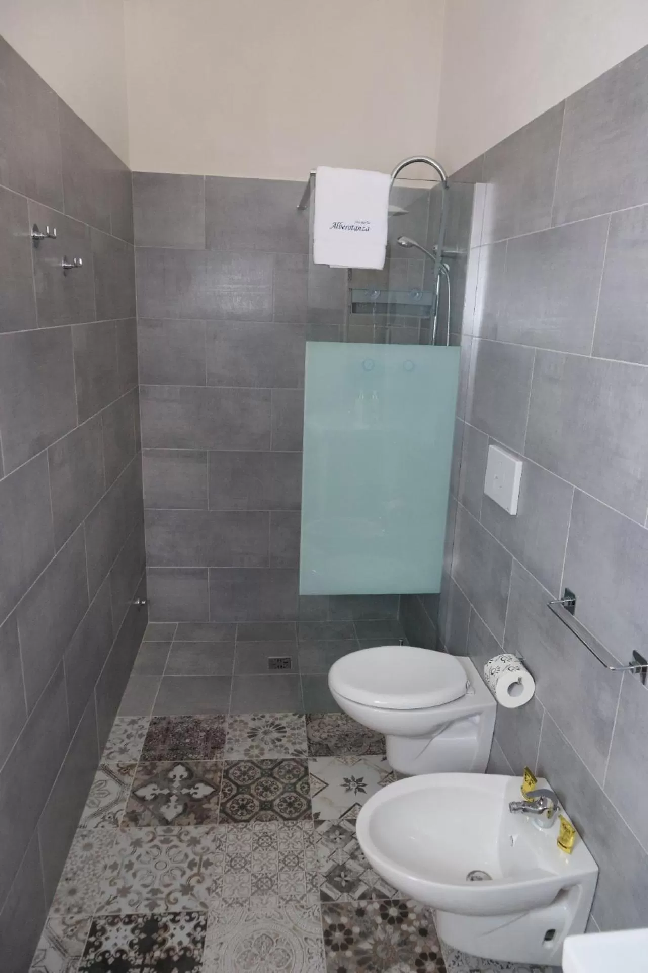 Shower in Agriturismo Masseria Alberotanza