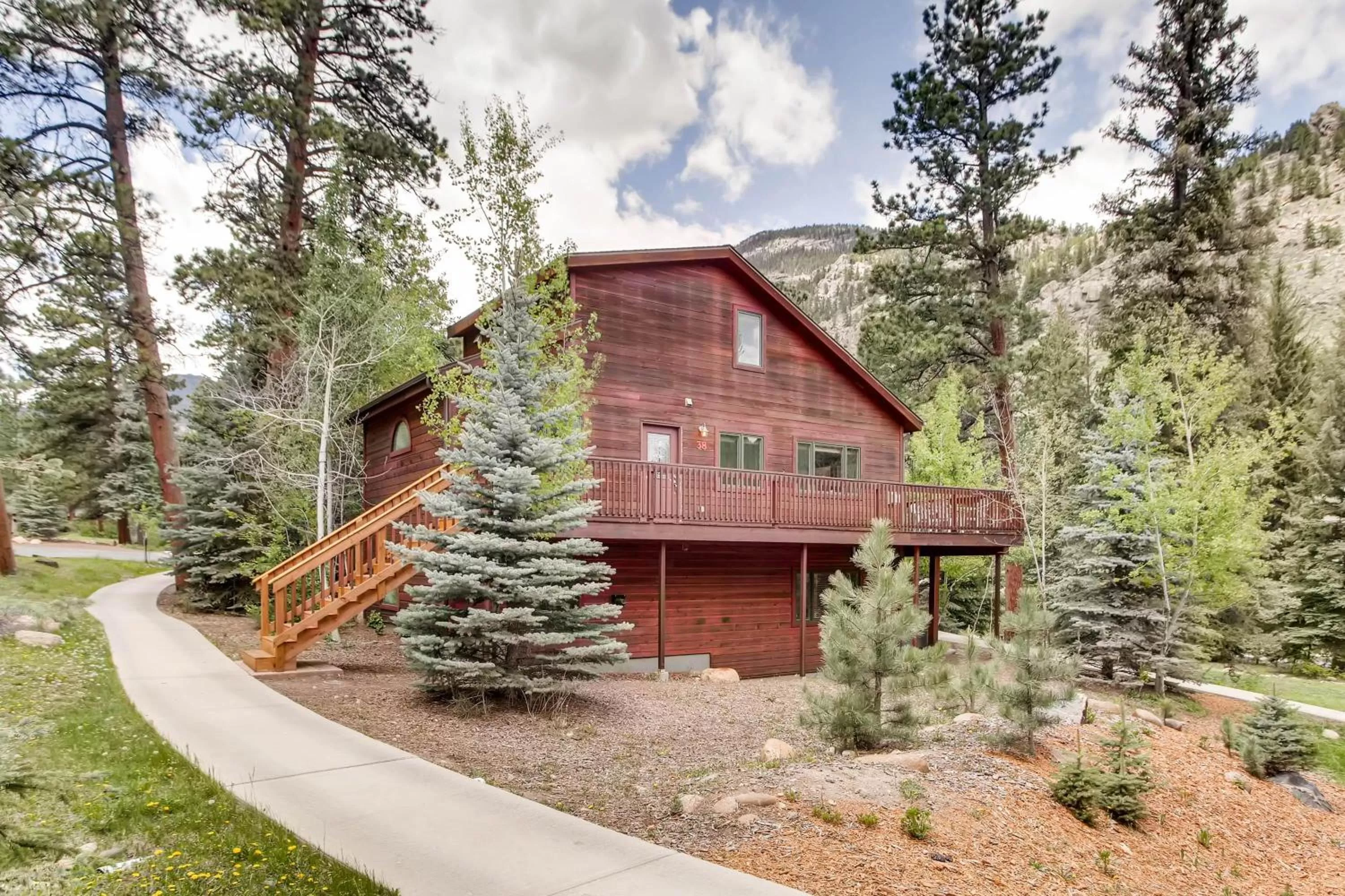 Property Building in Estes Park Condos