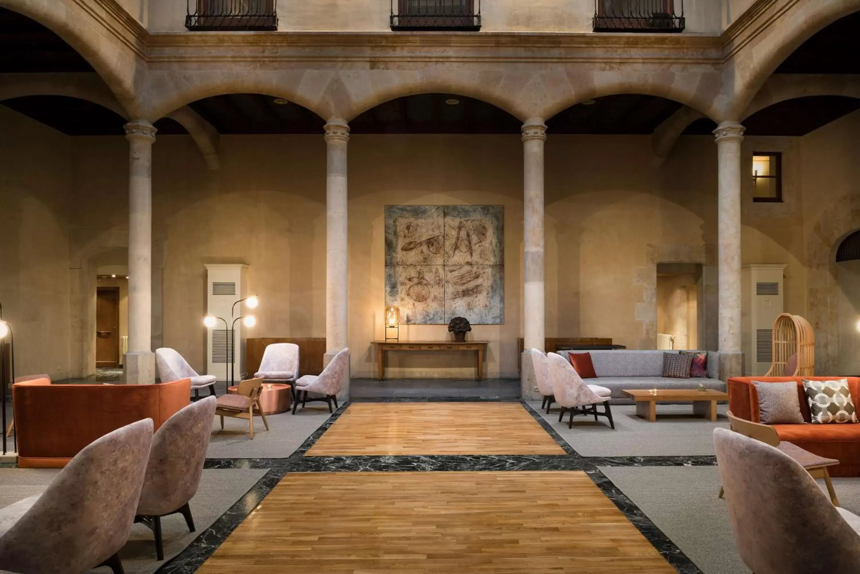 Lobby or reception in NH Collection Salamanca Palacio de Castellanos